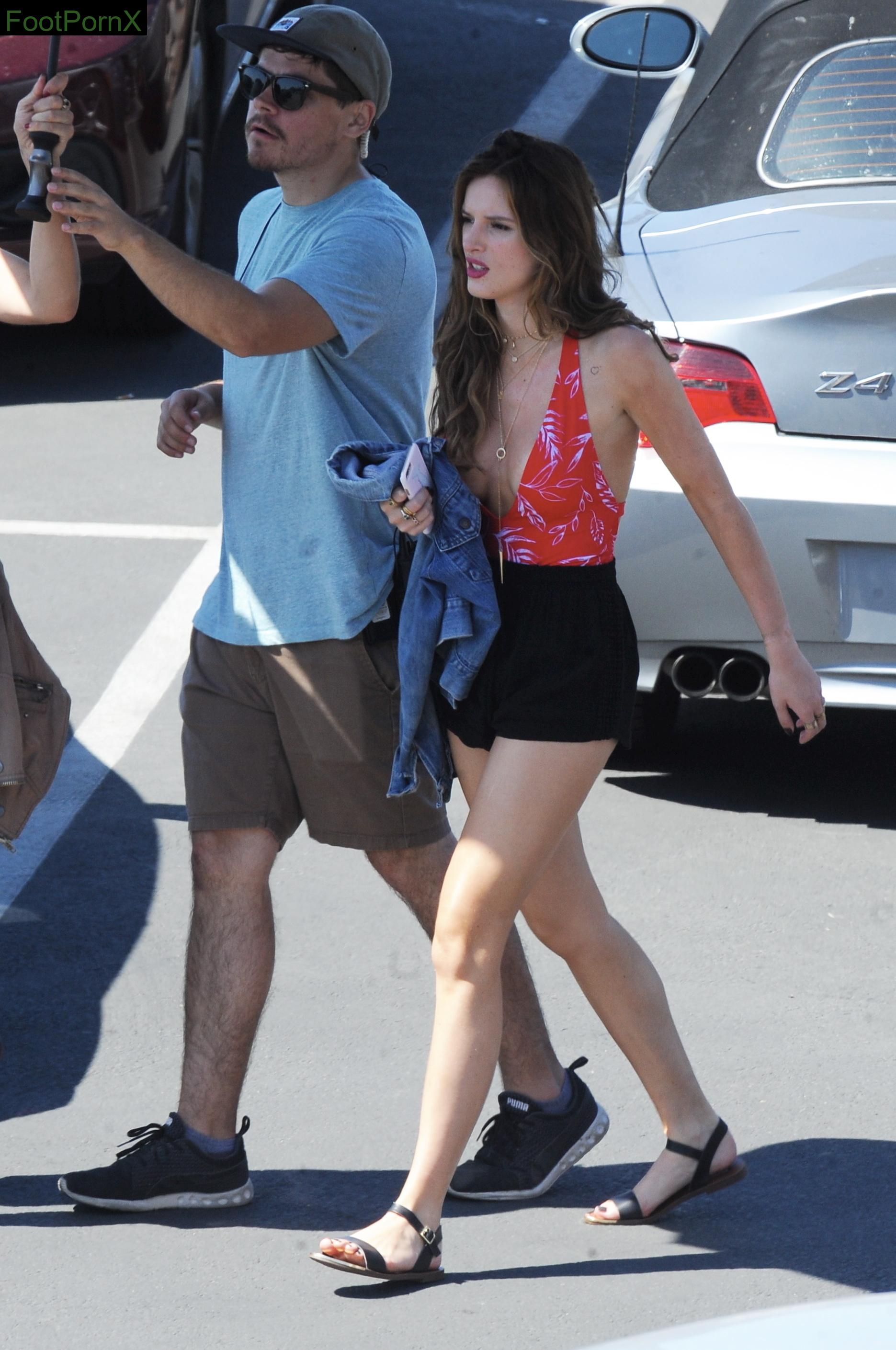 bella thorne feet photo 10