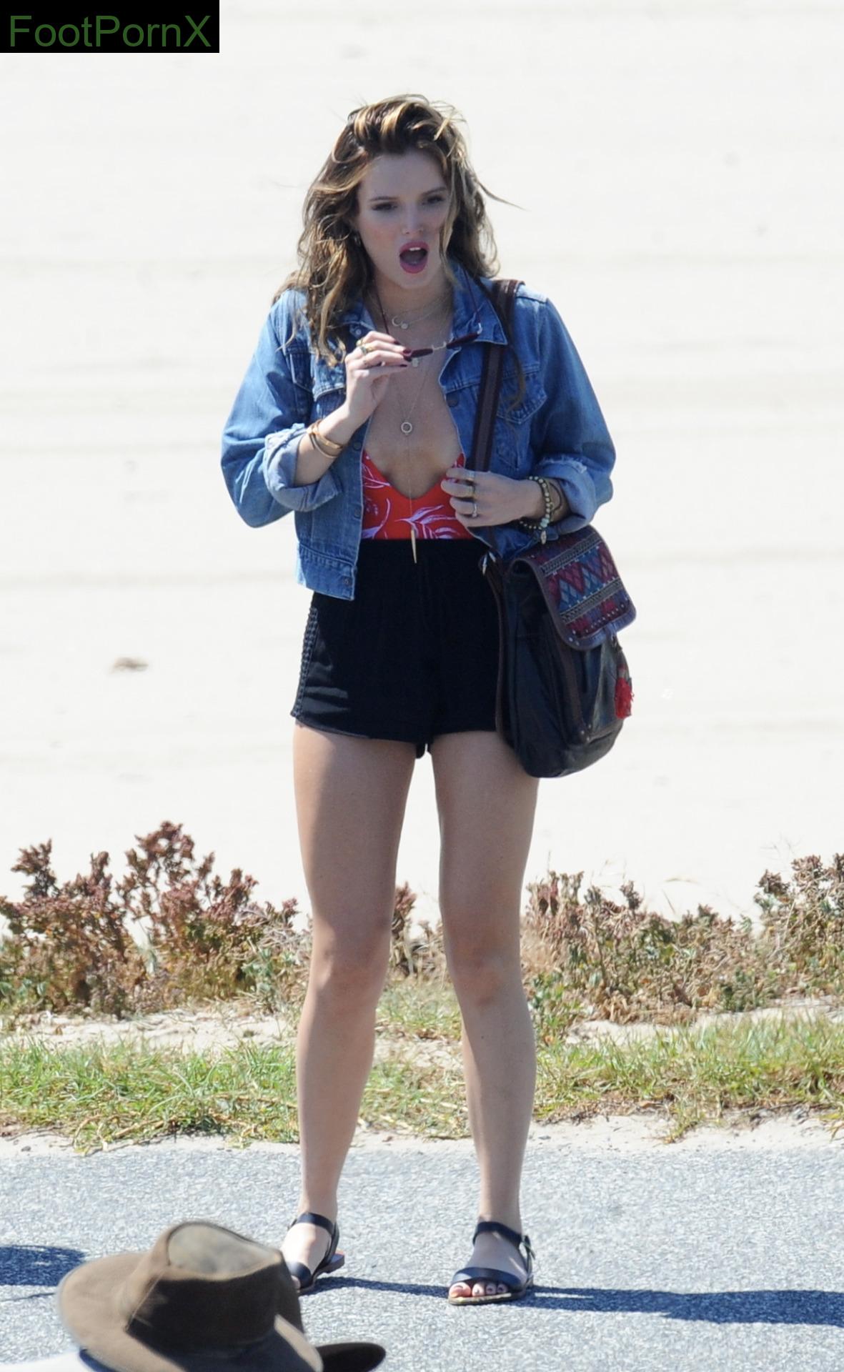 bella thorne feet photo 8