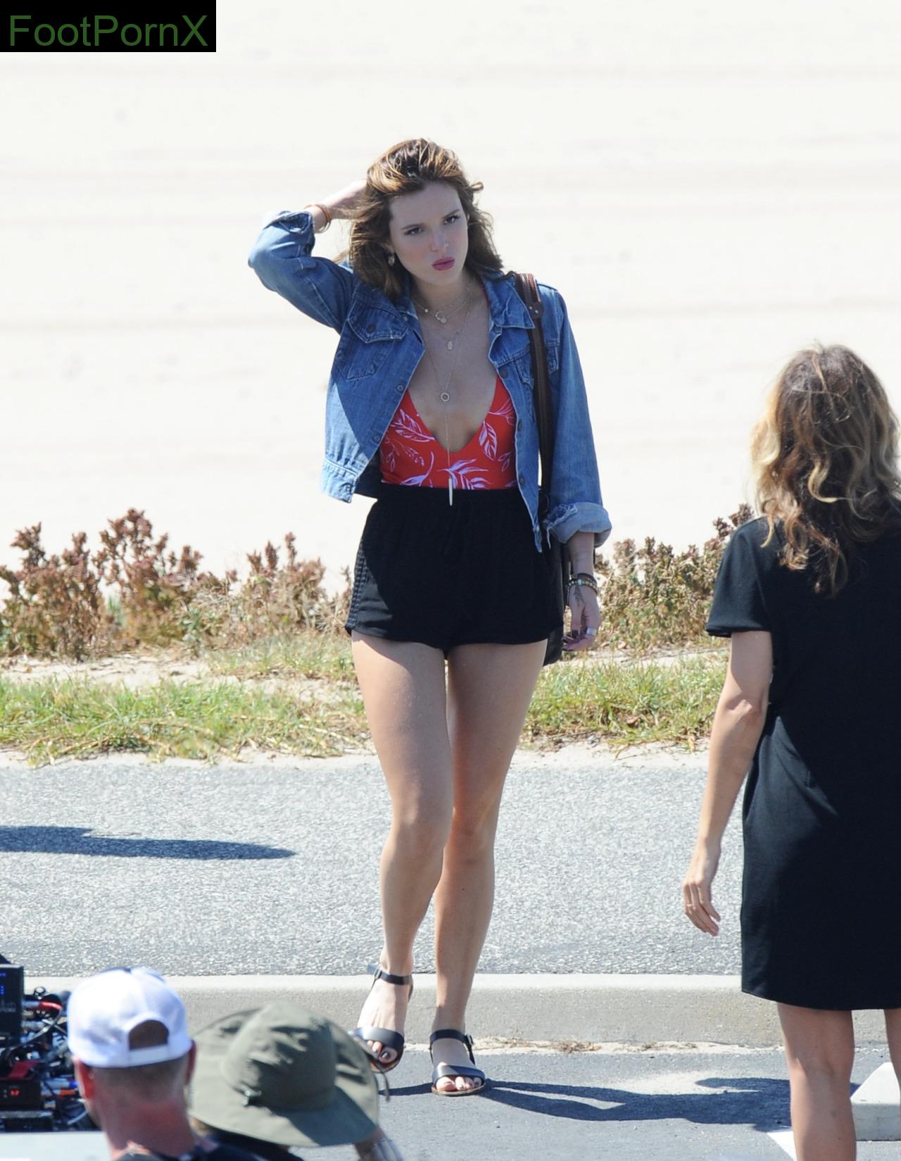 bella thorne feet photo 7