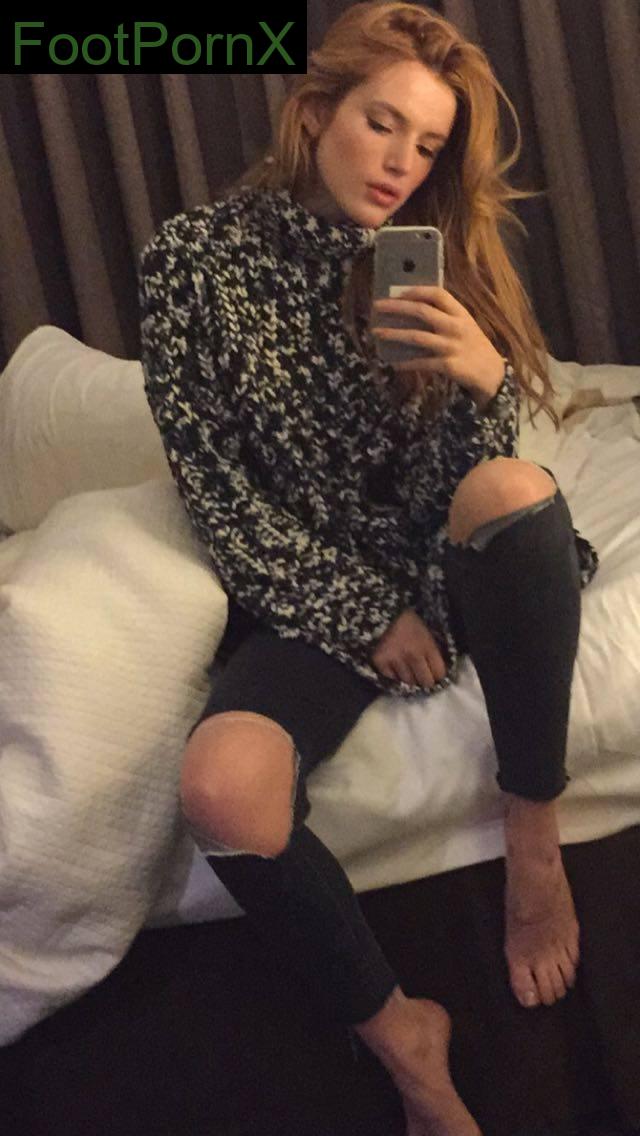 bella thorne feet photo 19
