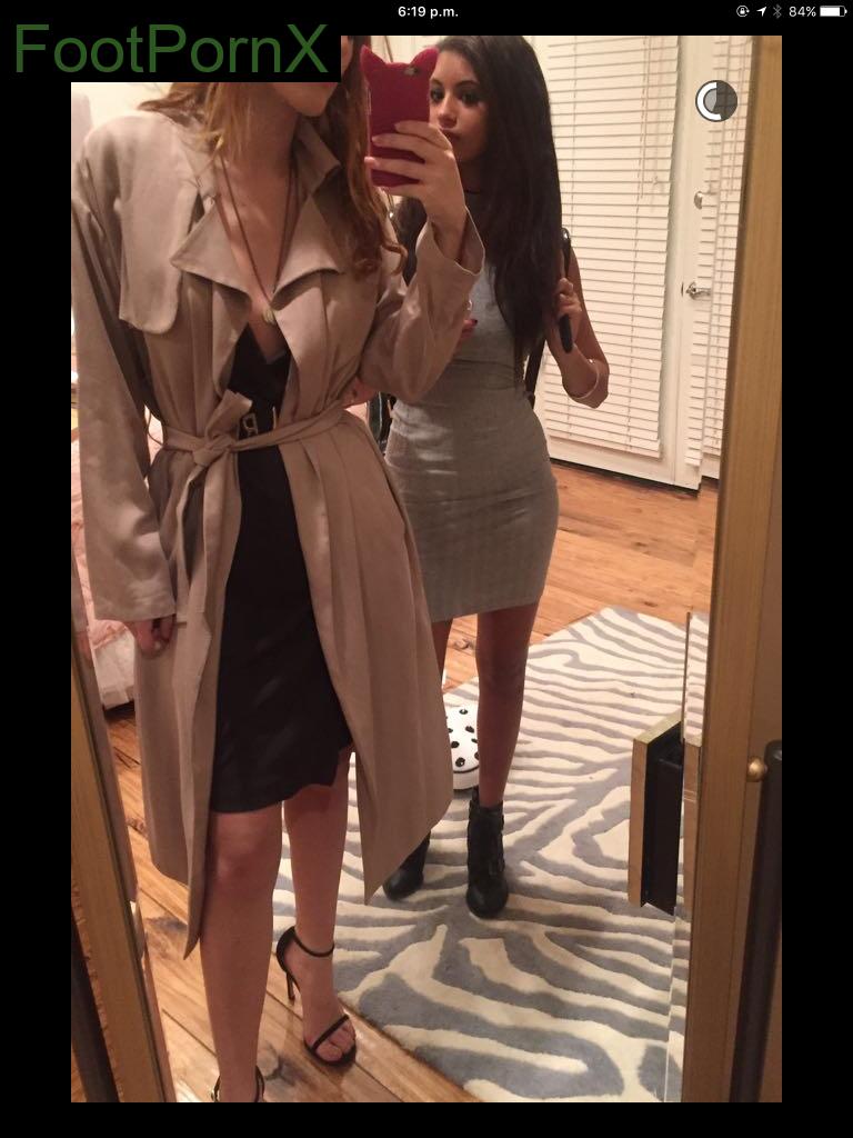 bella thorne feet photo 10