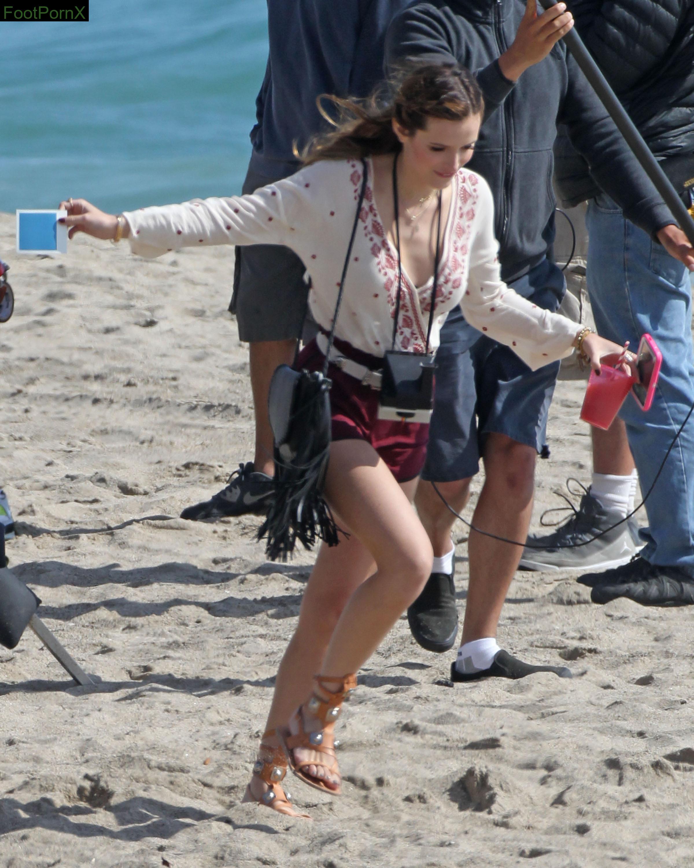 bella thorne feet photo 24