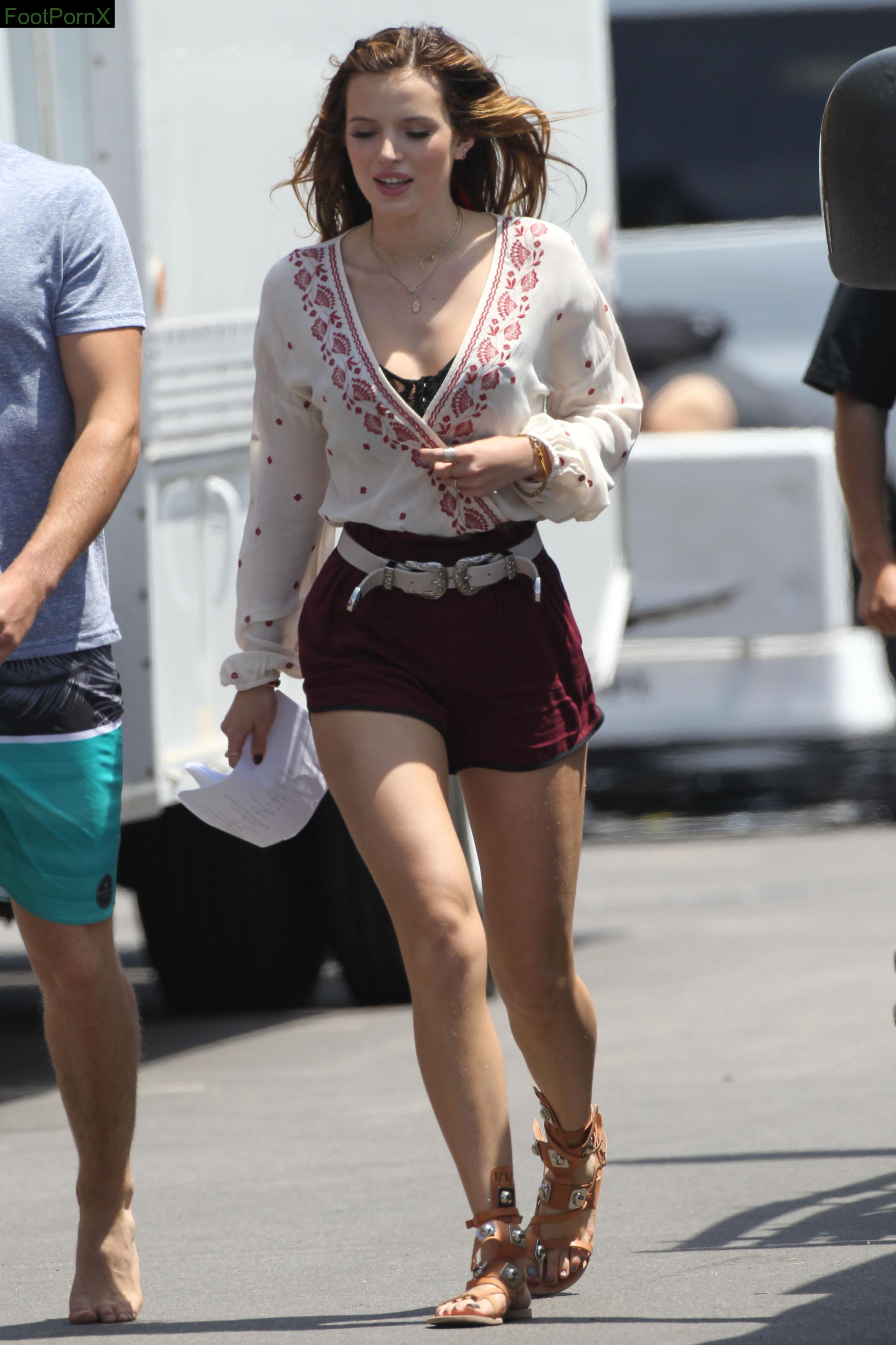 bella thorne feet photo 13