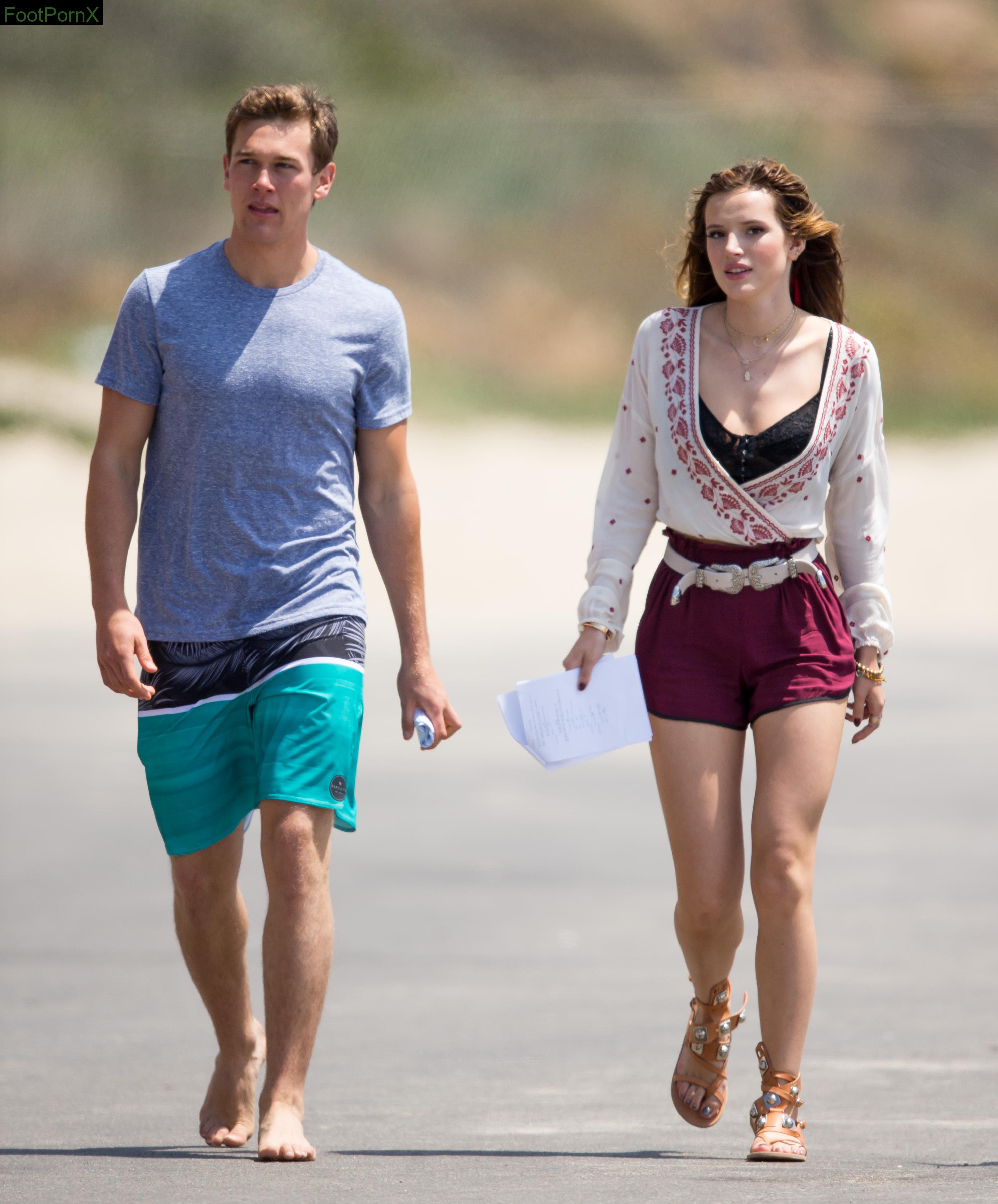 bella thorne feet photo 4