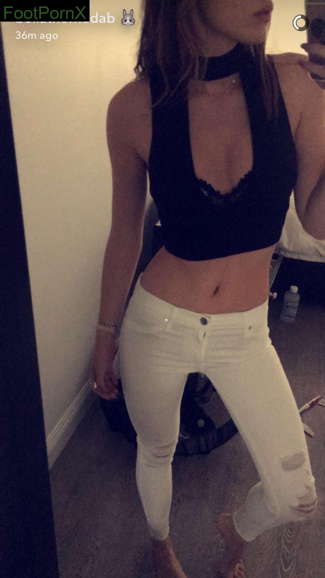 bella thorne feet photo 7