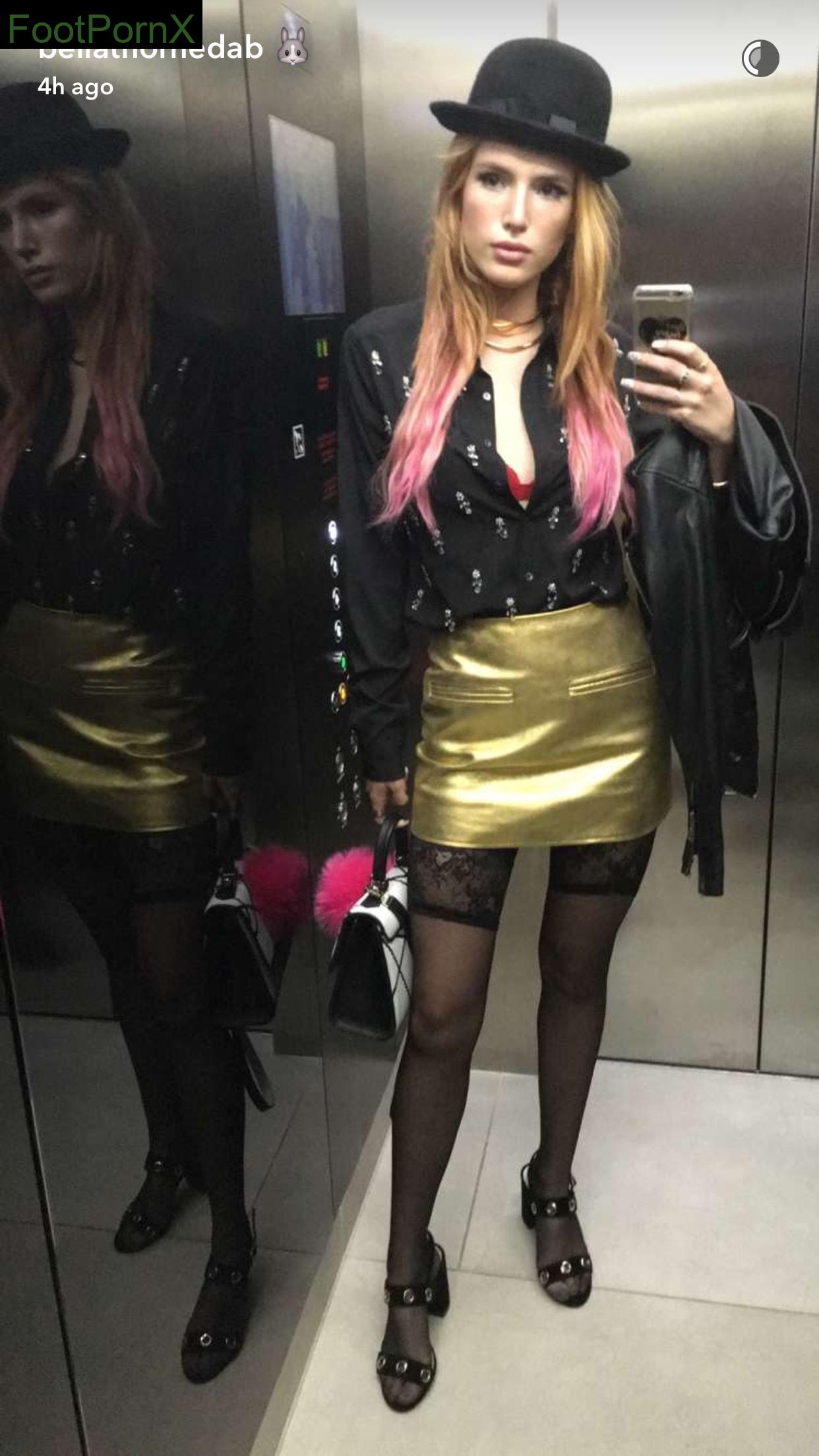 bella thorne feet photo 7