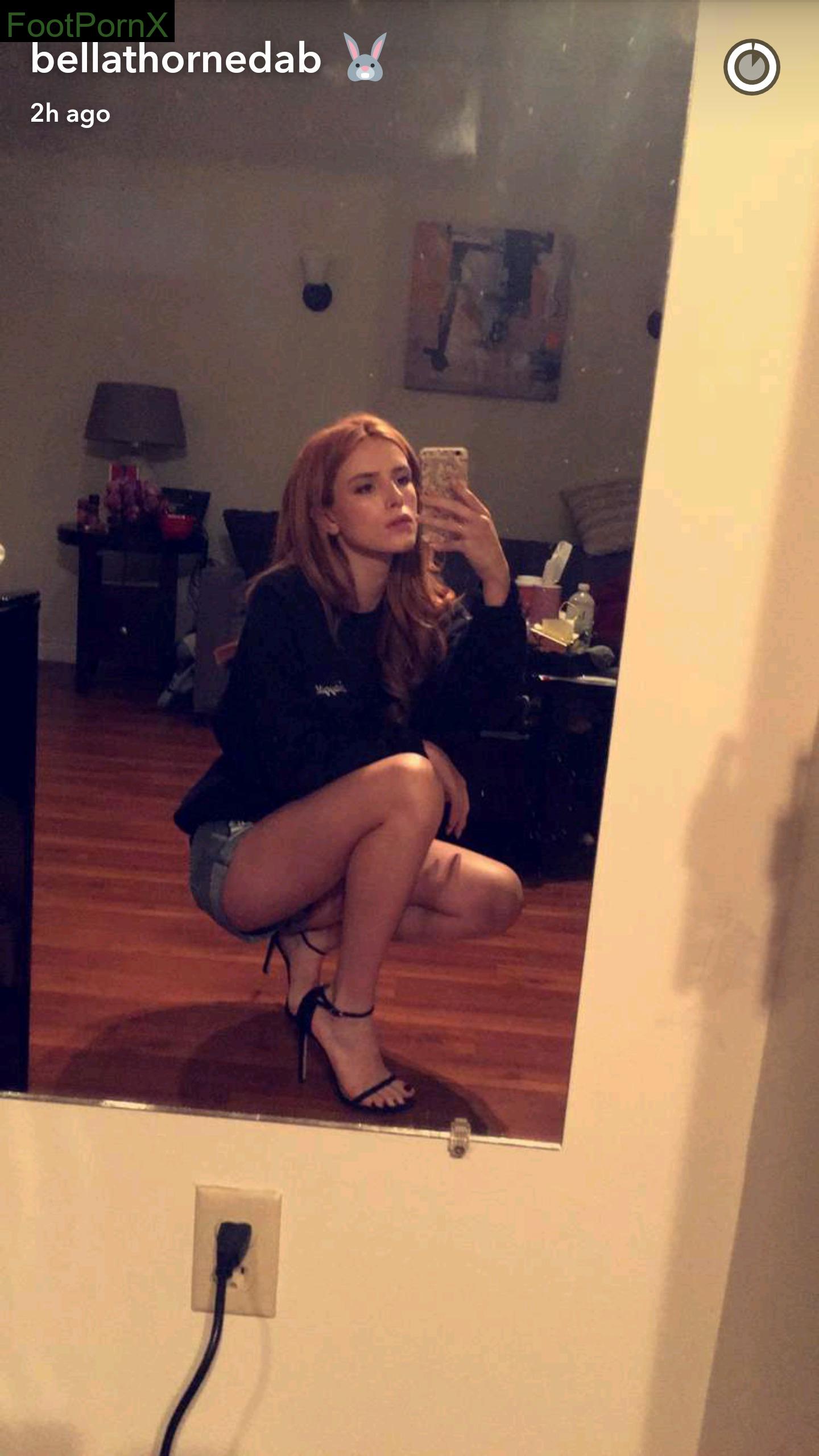 bella thorne feet photo 10