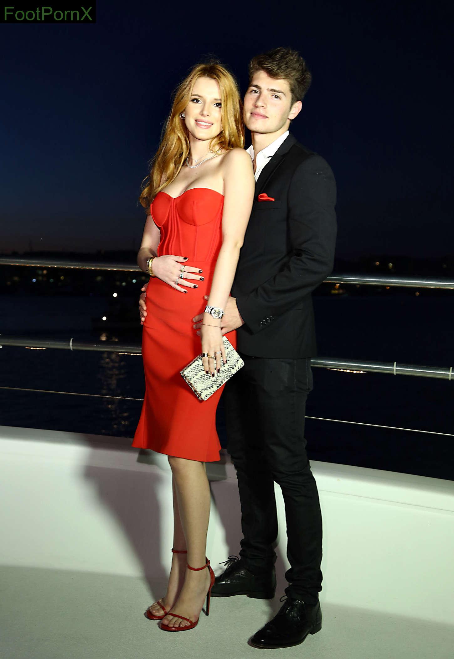 bella thorne feet photo 5
