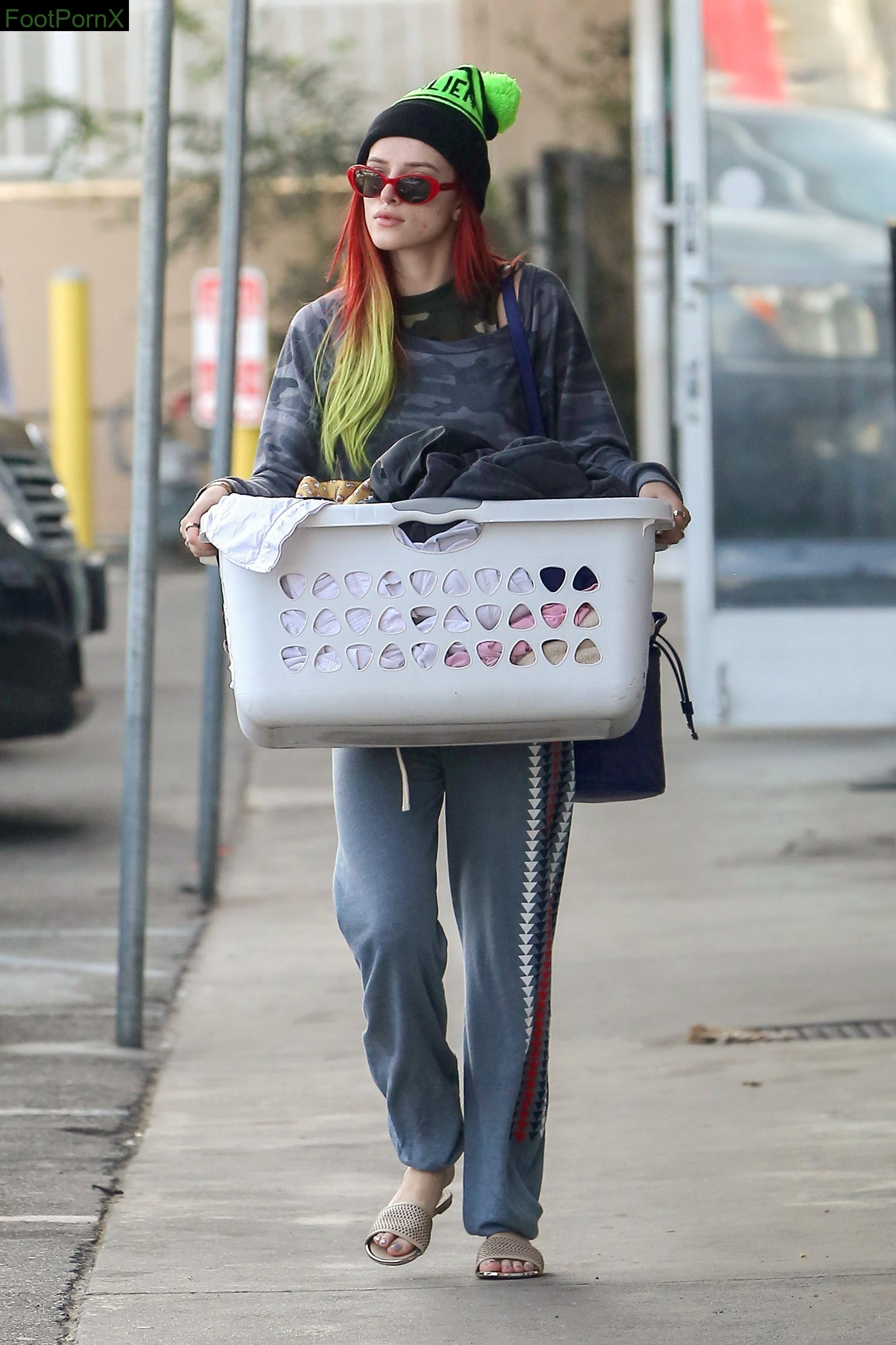 bella thorne feet photo 23