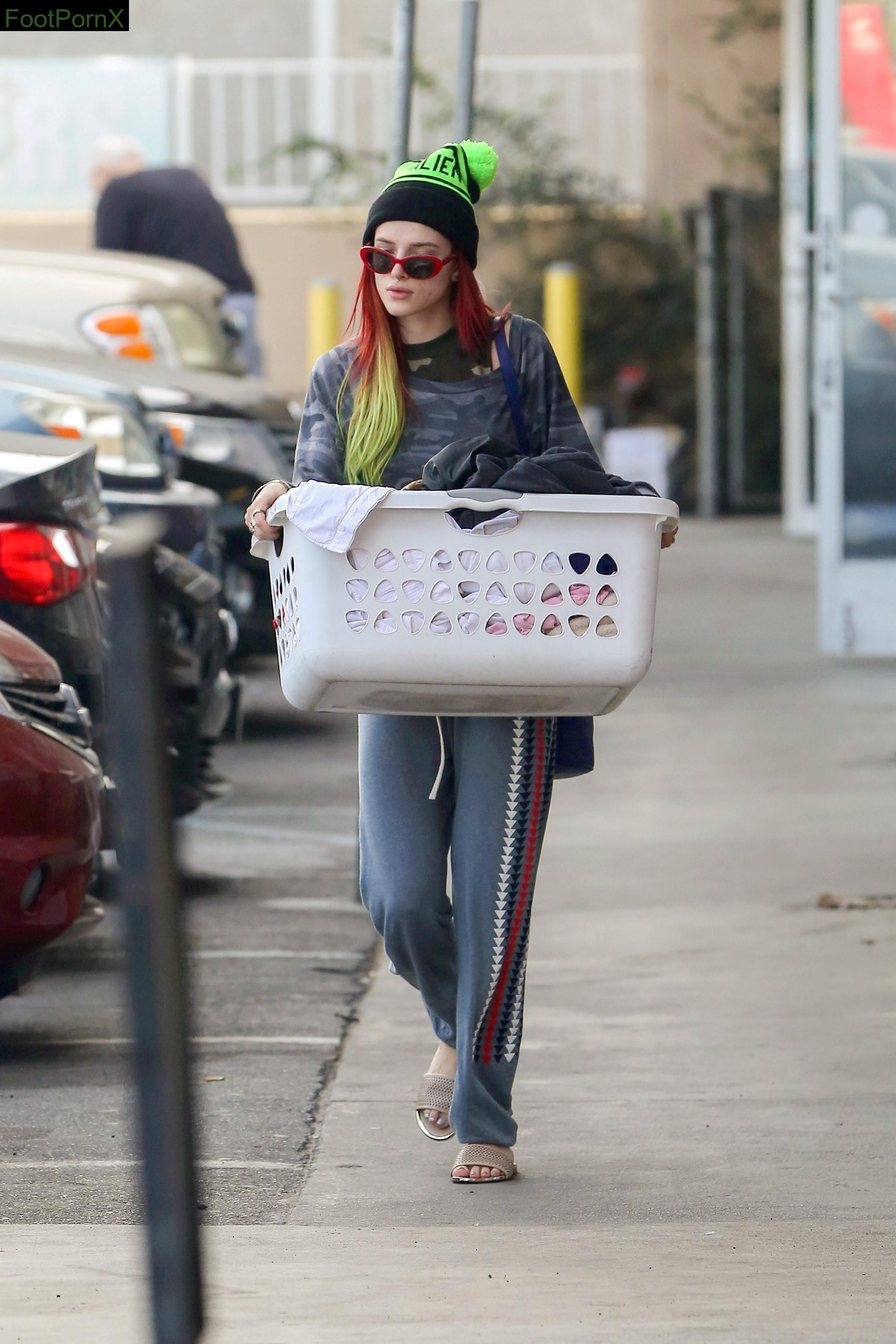bella thorne feet photo 22