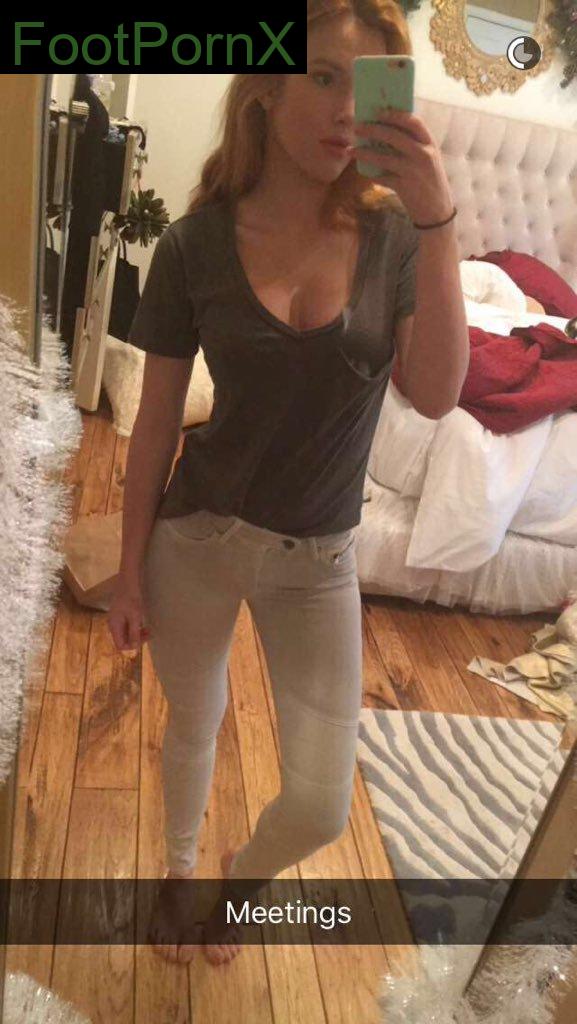bella thorne feet photo 3