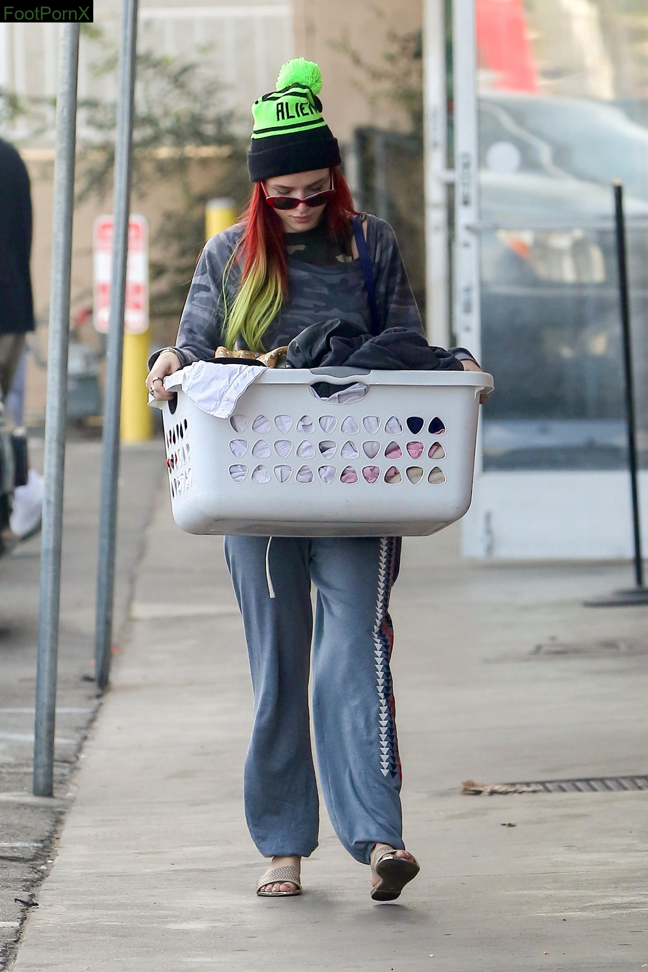 bella thorne feet photo 18