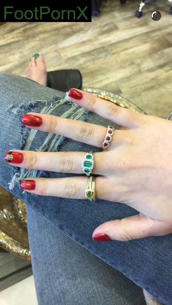 bella thorne feet photo 11