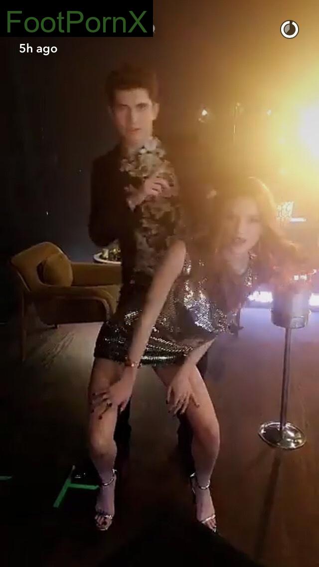 bella thorne feet photo 11