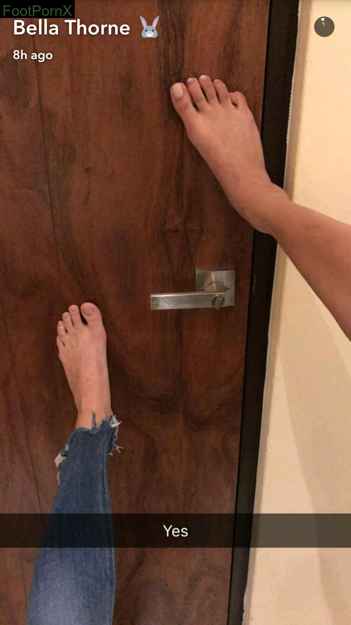 bella thorne feet photo 1