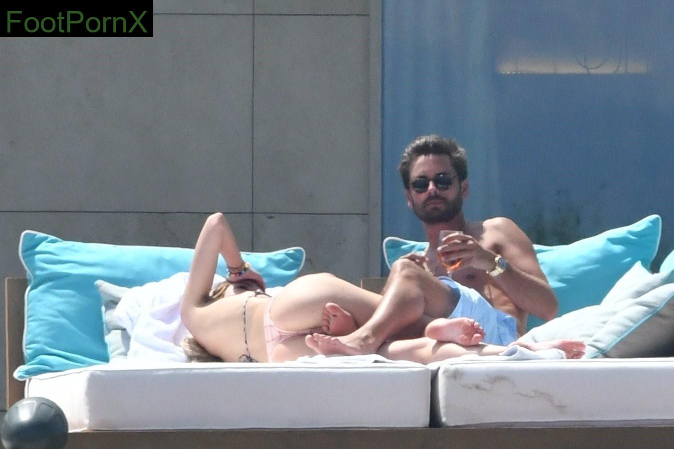 bella thorne feet photo 2