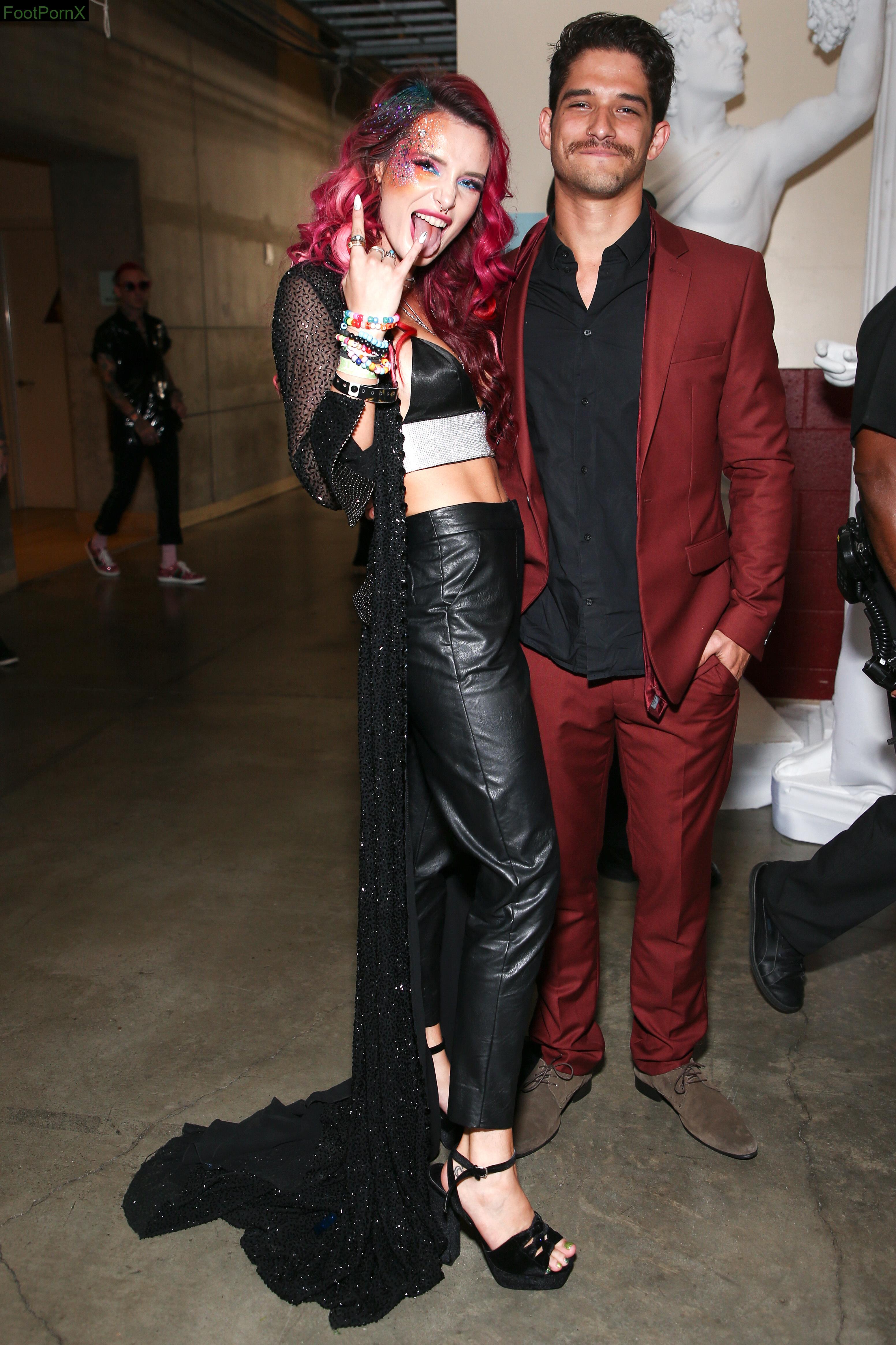 bella thorne feet photo 5