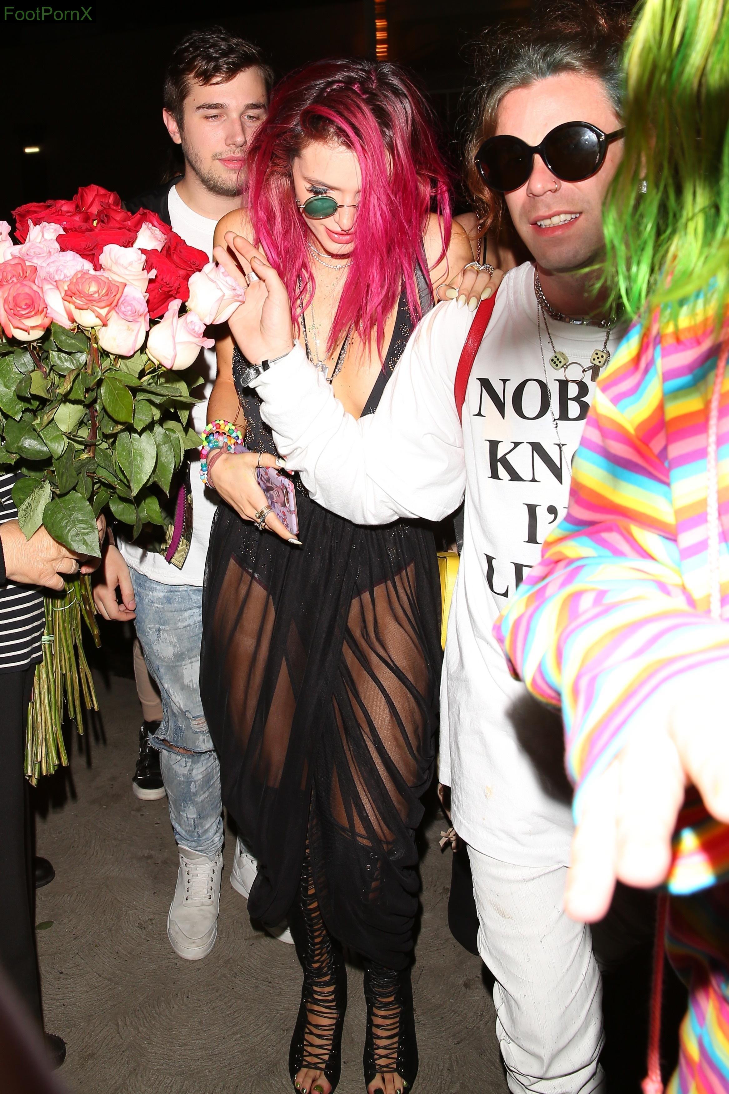 bella thorne feet photo 9