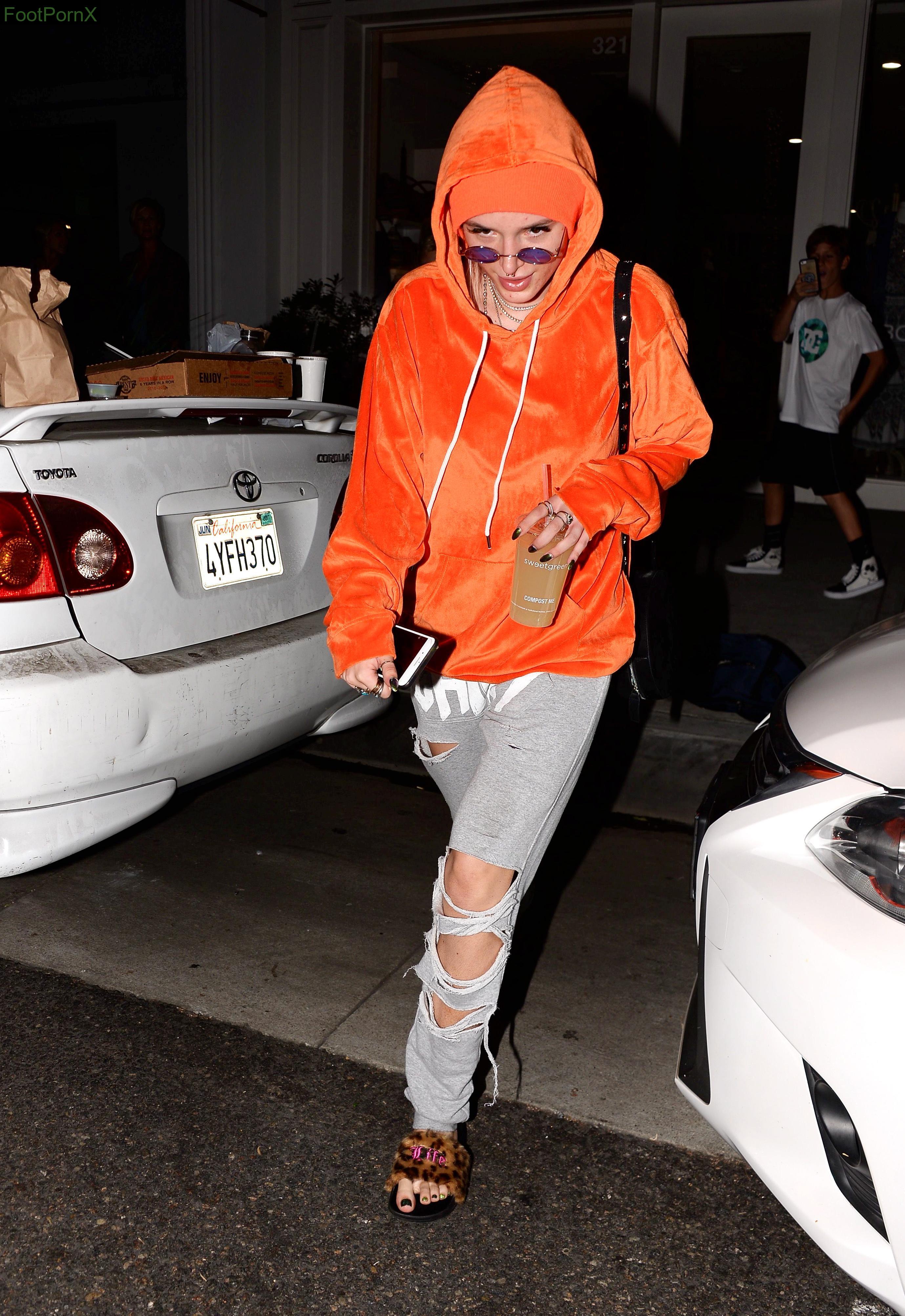 bella thorne feet photo 12
