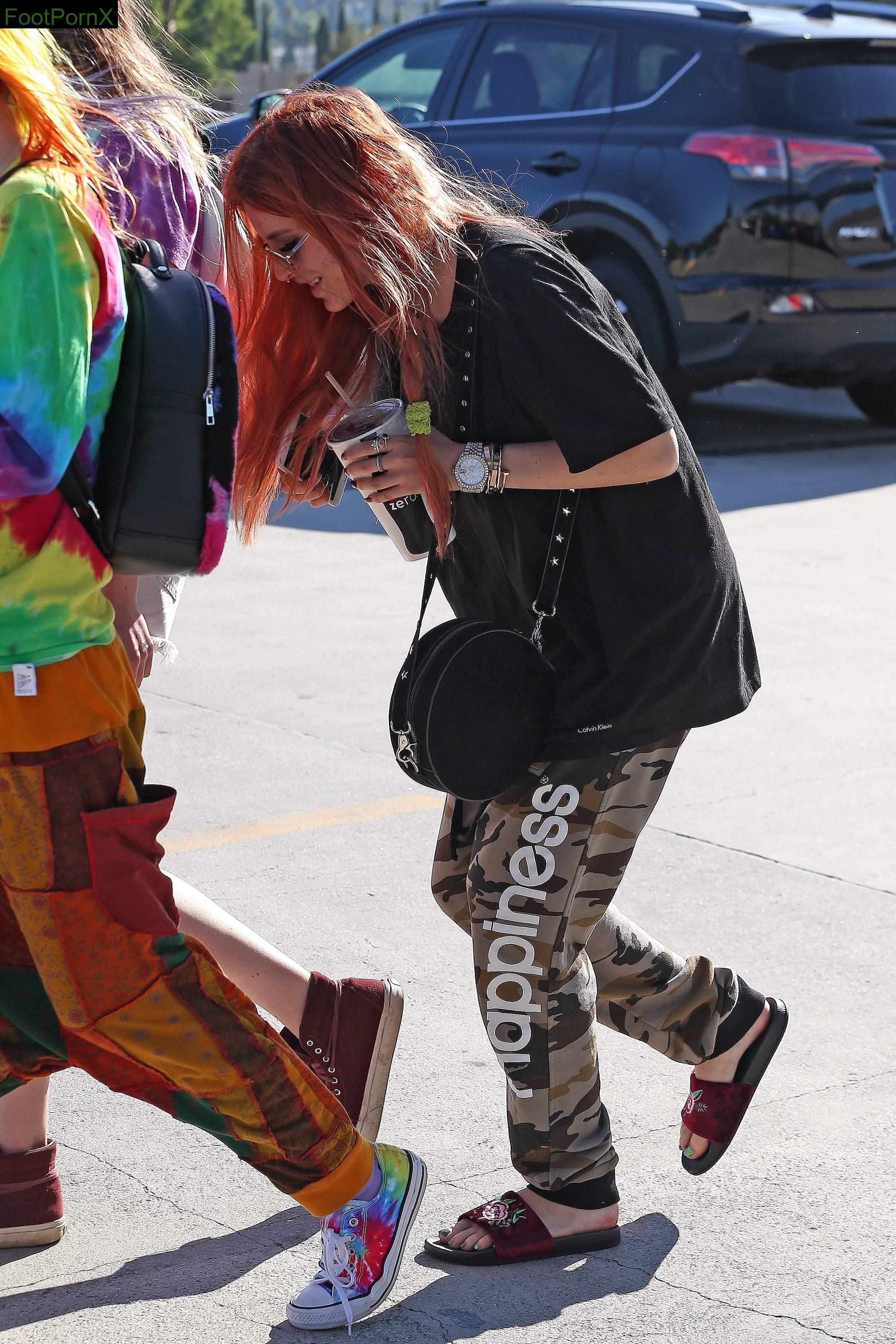 bella thorne feet photo 5