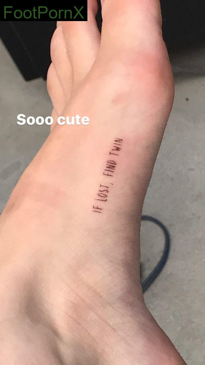 bella thorne feet photo 10