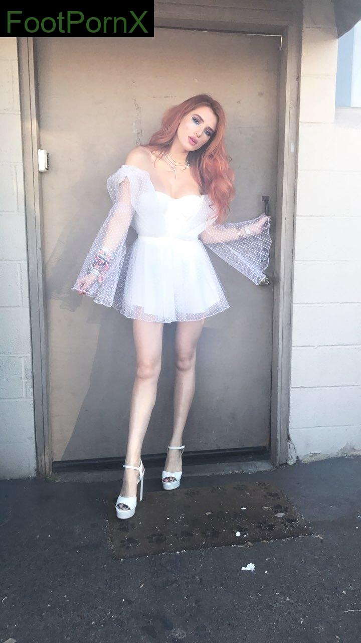 bella thorne feet photo 24