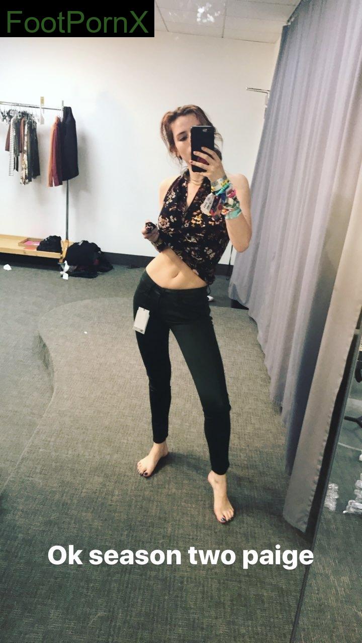 bella thorne feet photo 18
