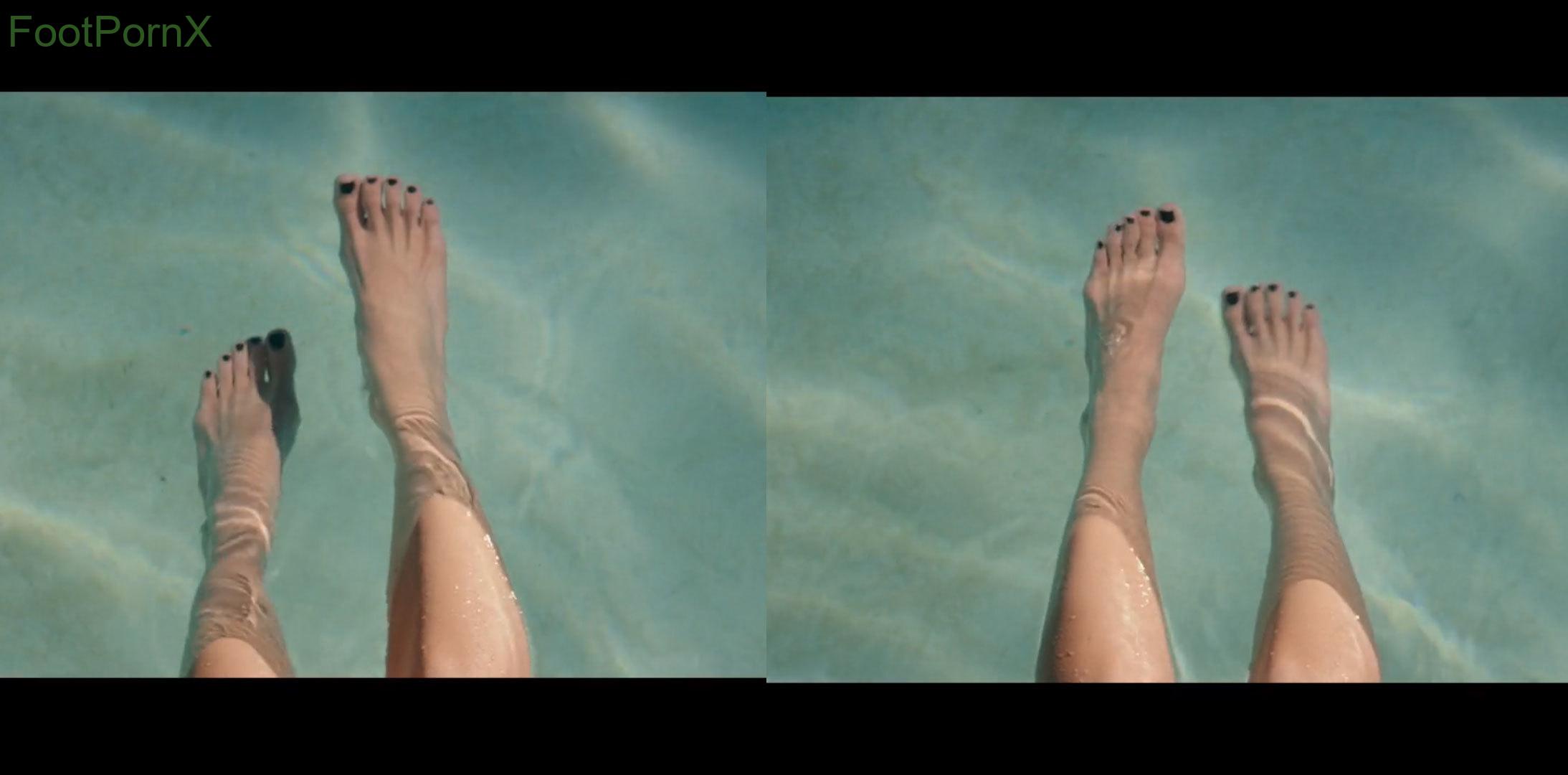 bella thorne feet photo 10