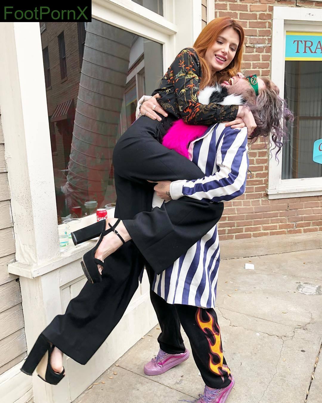 bella thorne feet photo 1