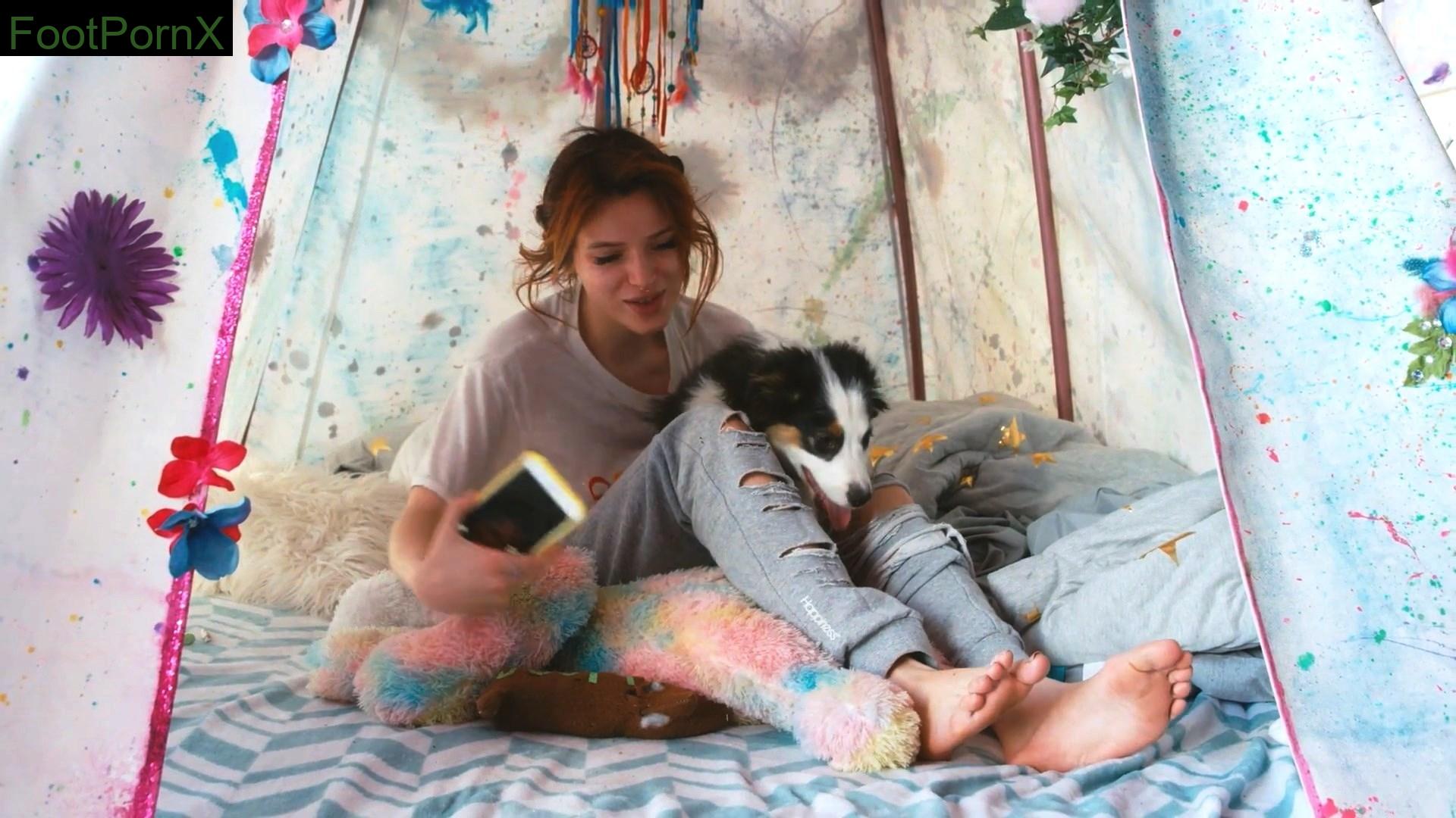 bella thorne feet photo 11