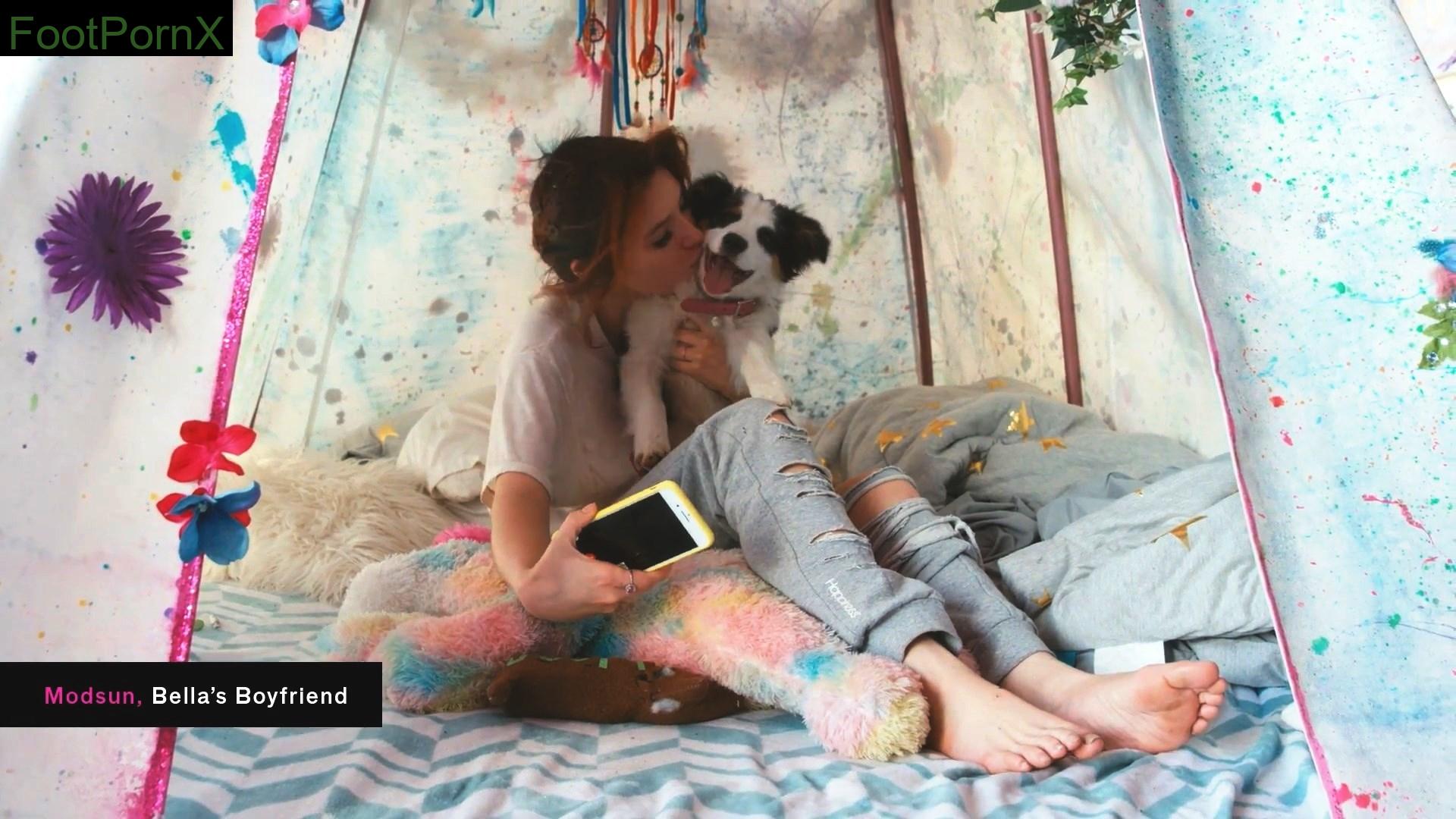 bella thorne feet photo 7