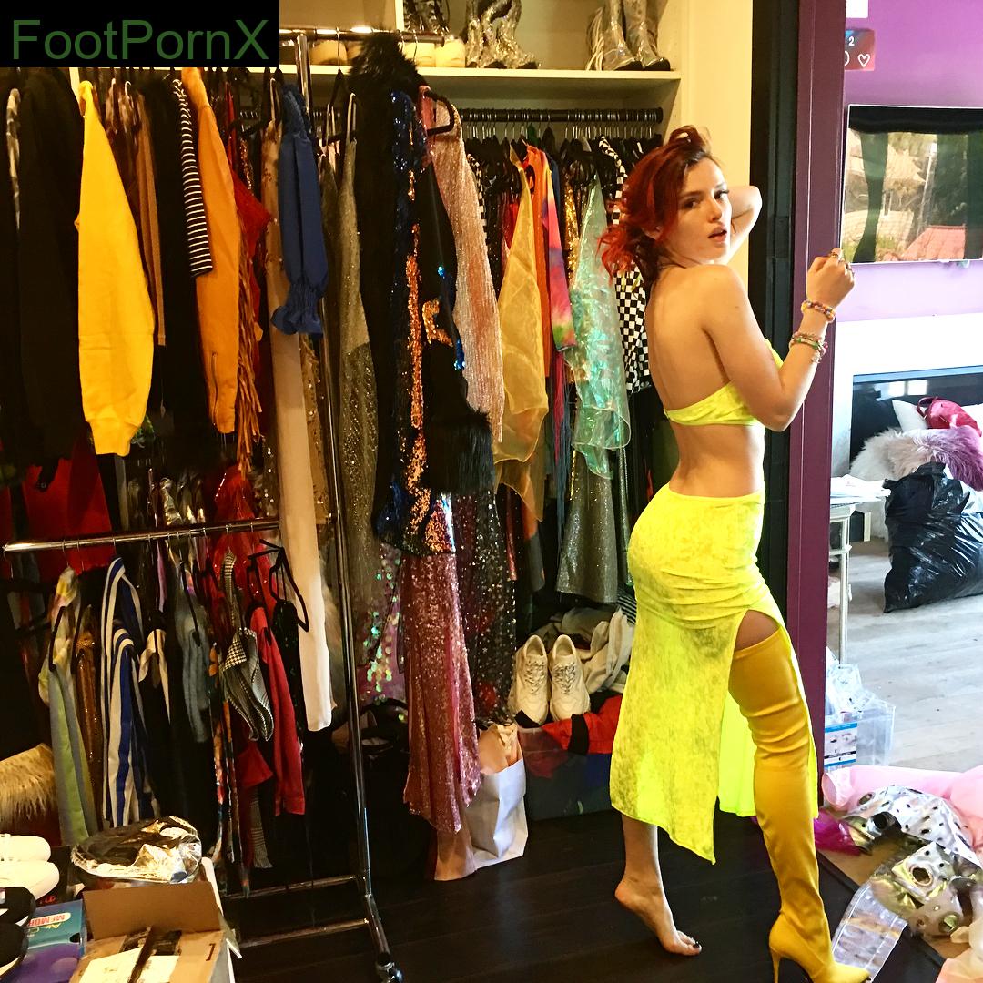 bella thorne feet photo 10