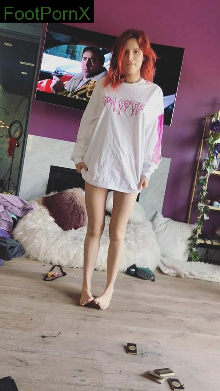 bella thorne feet photo 21