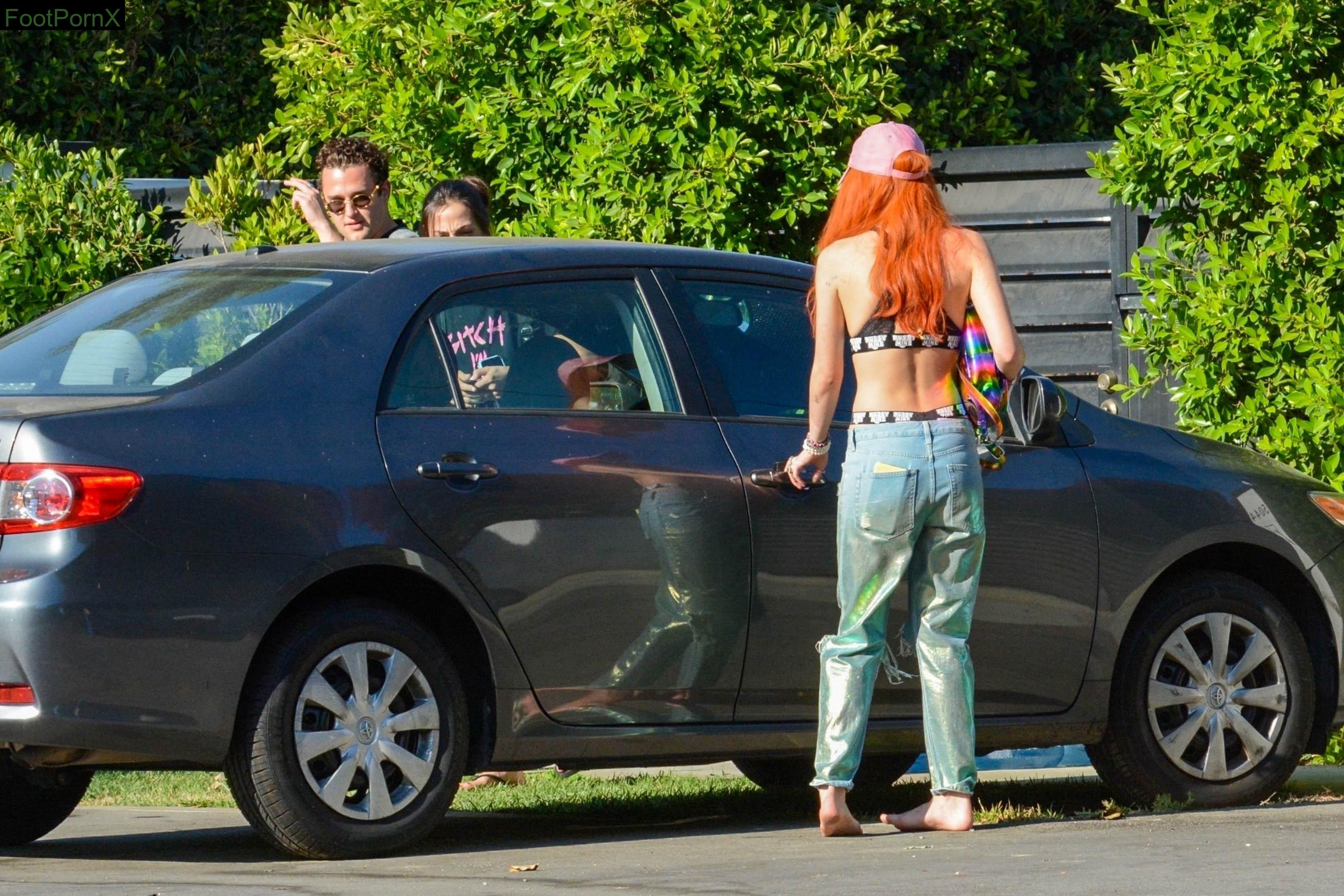 bella thorne feet photo 4