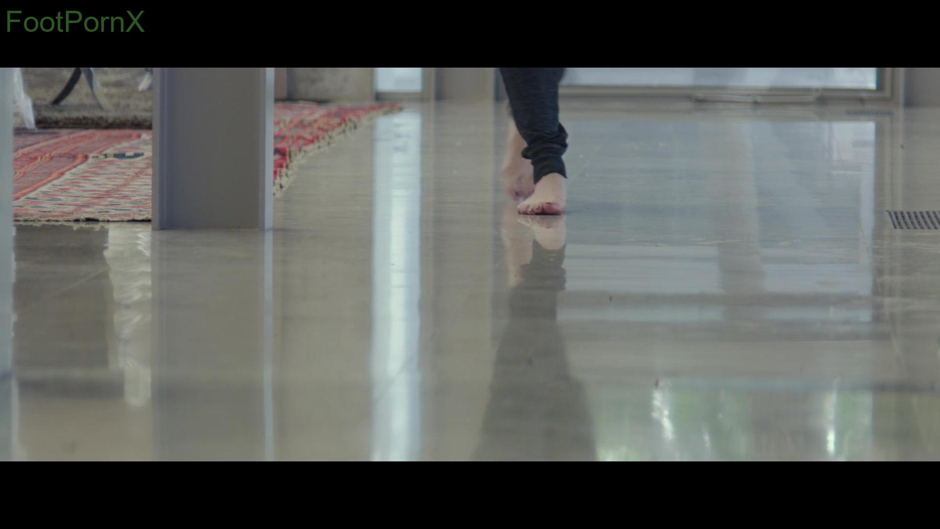 bella thorne feet photo 24
