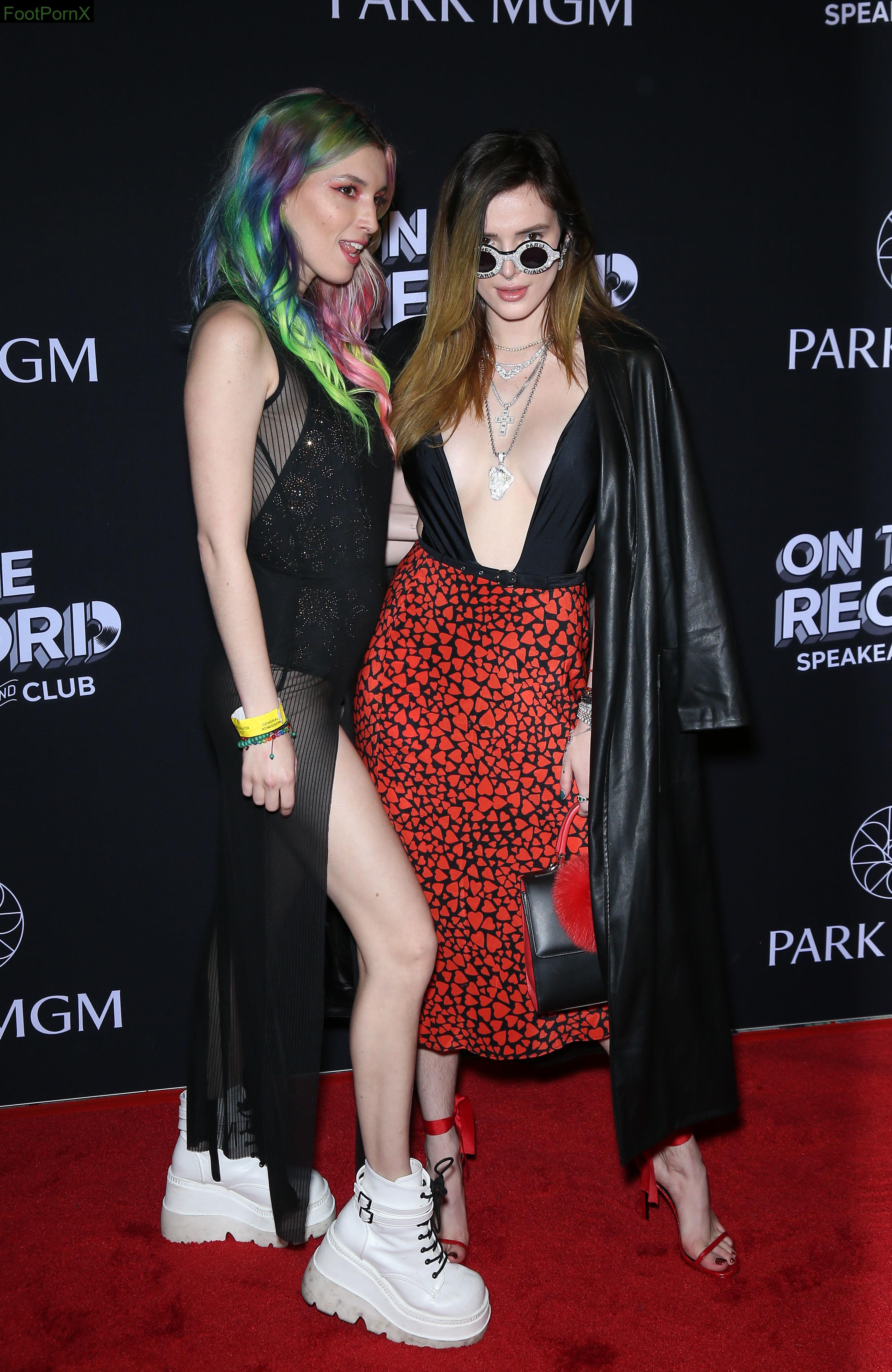 bella thorne feet photo 4