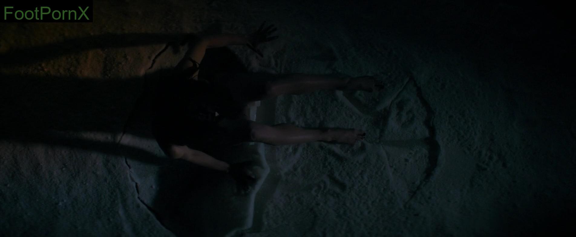 bella thorne feet photo 1