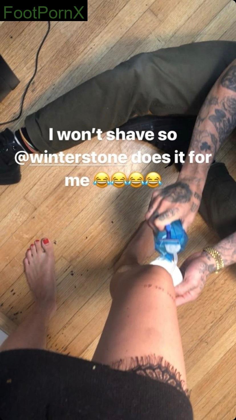 bella thorne feet photo 2