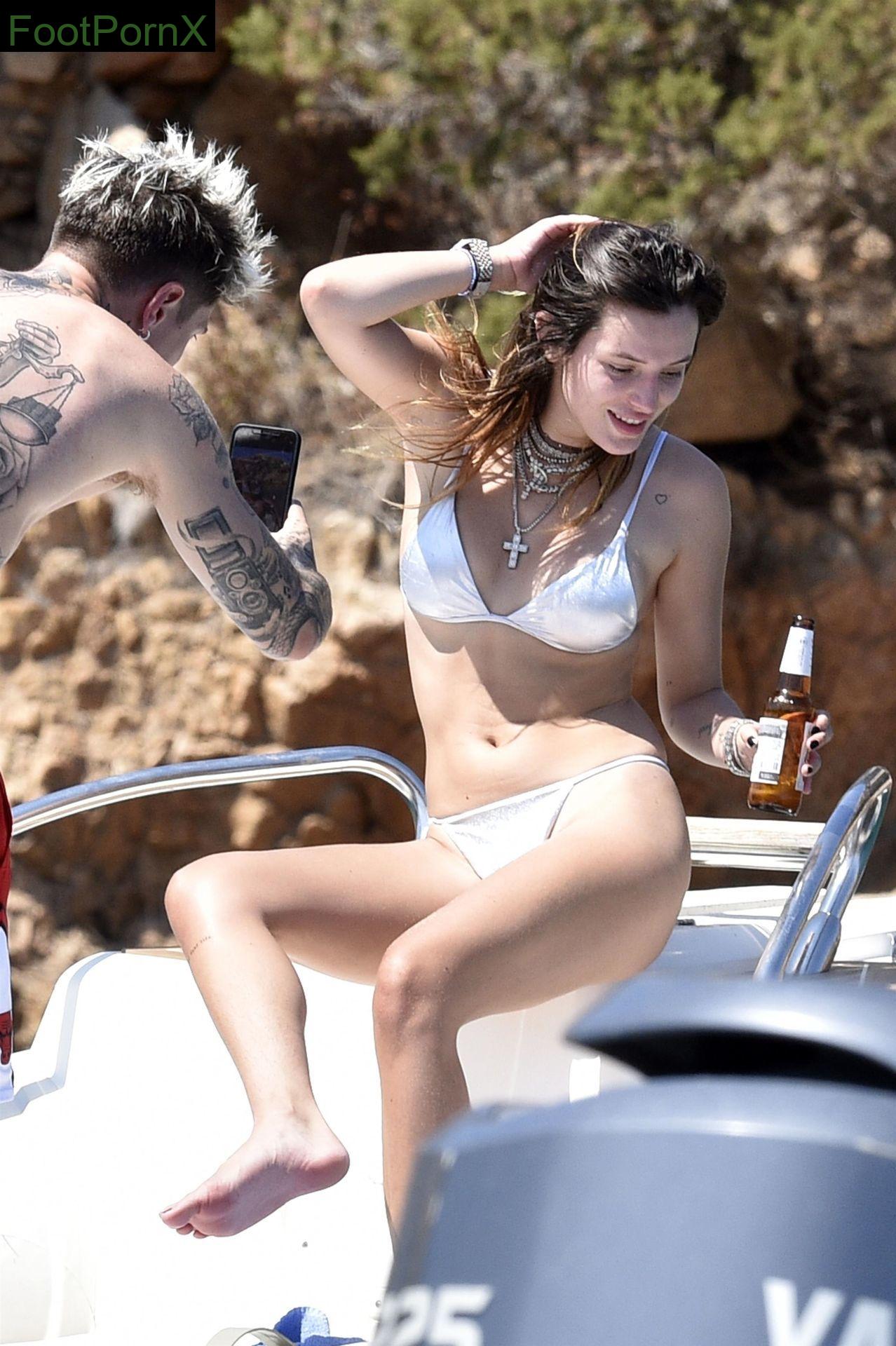 bella thorne feet photo 11