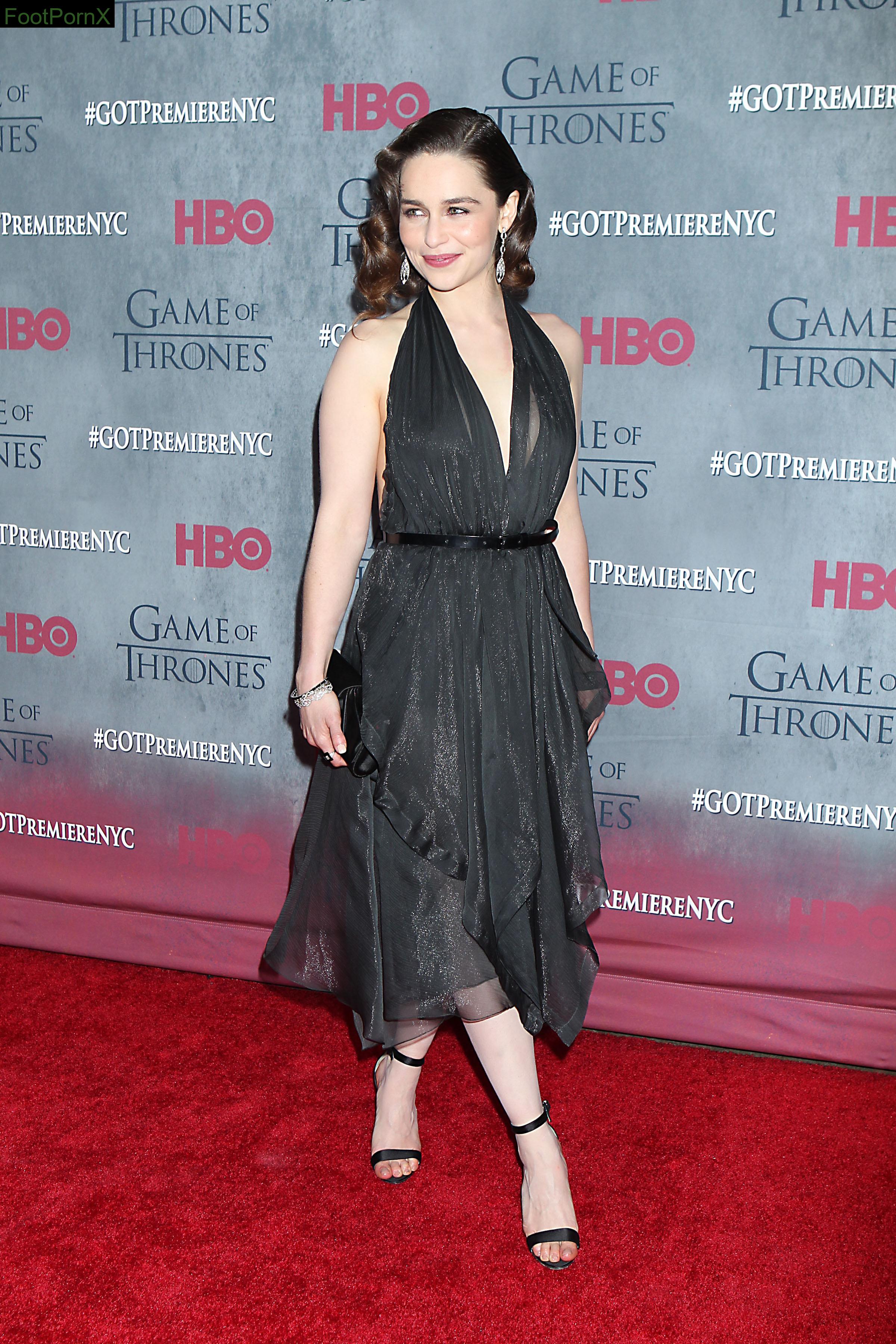 emilia clarke feet photo 13