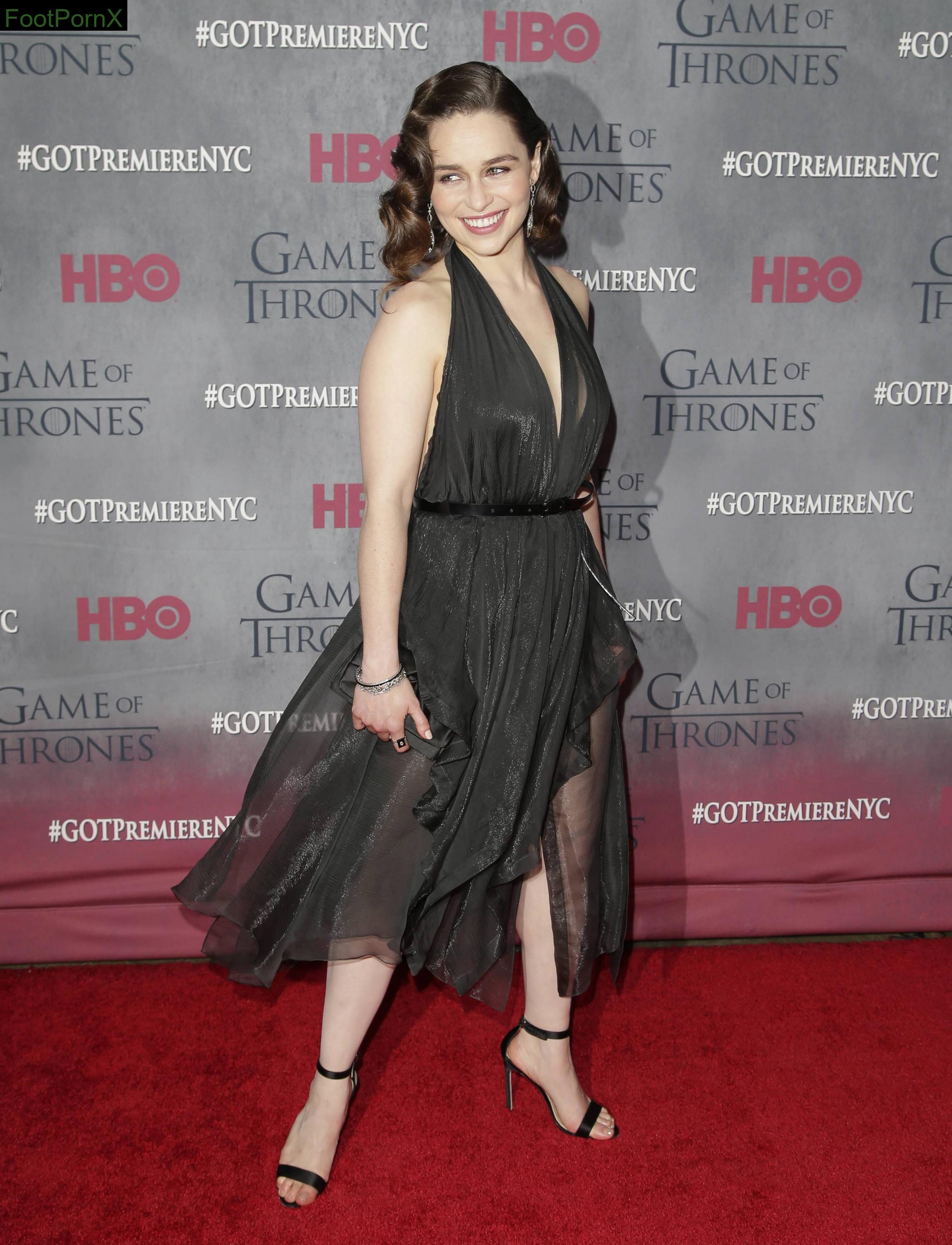 emilia clarke feet photo 8