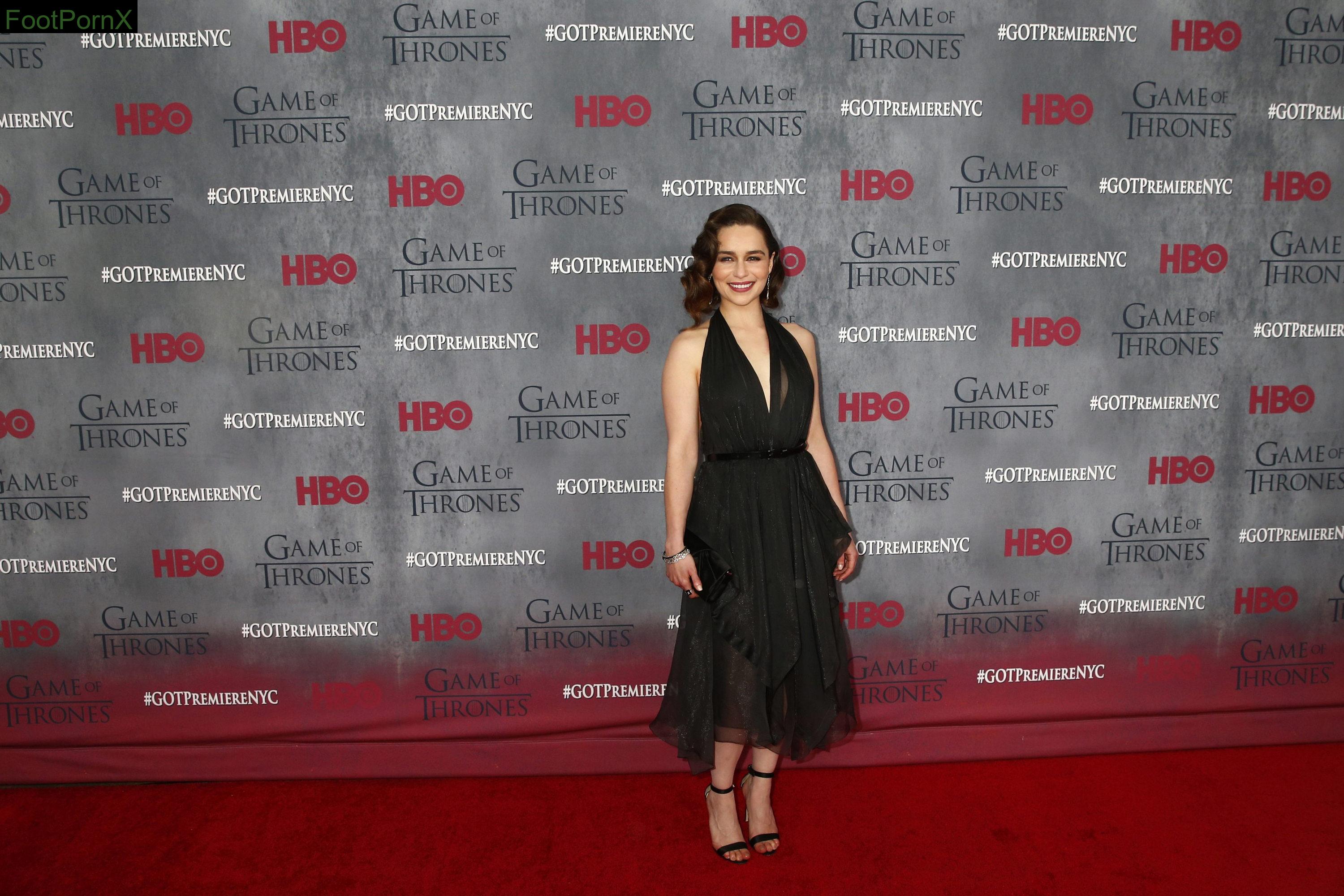 emilia clarke feet photo 22