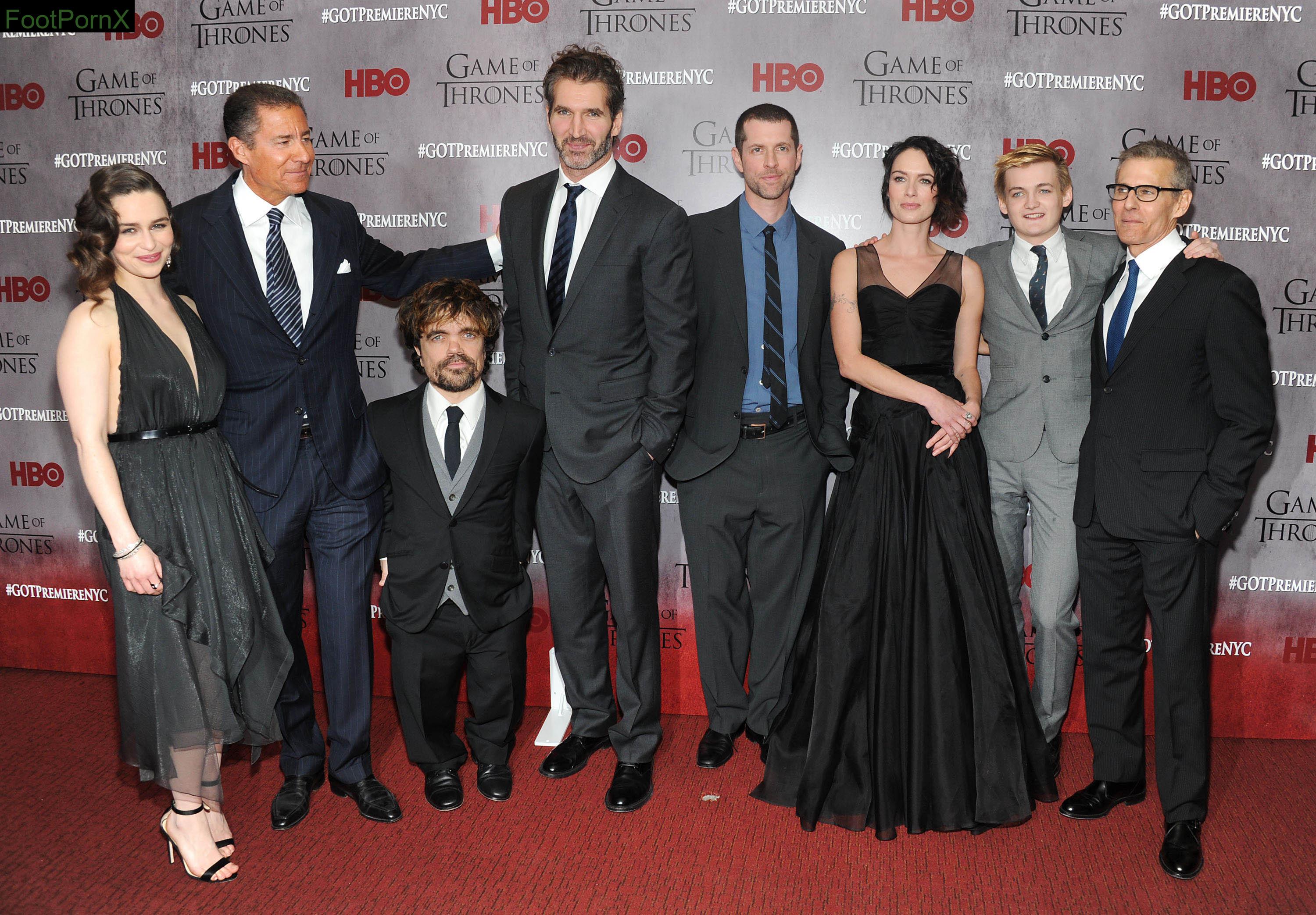 emilia clarke feet photo 15