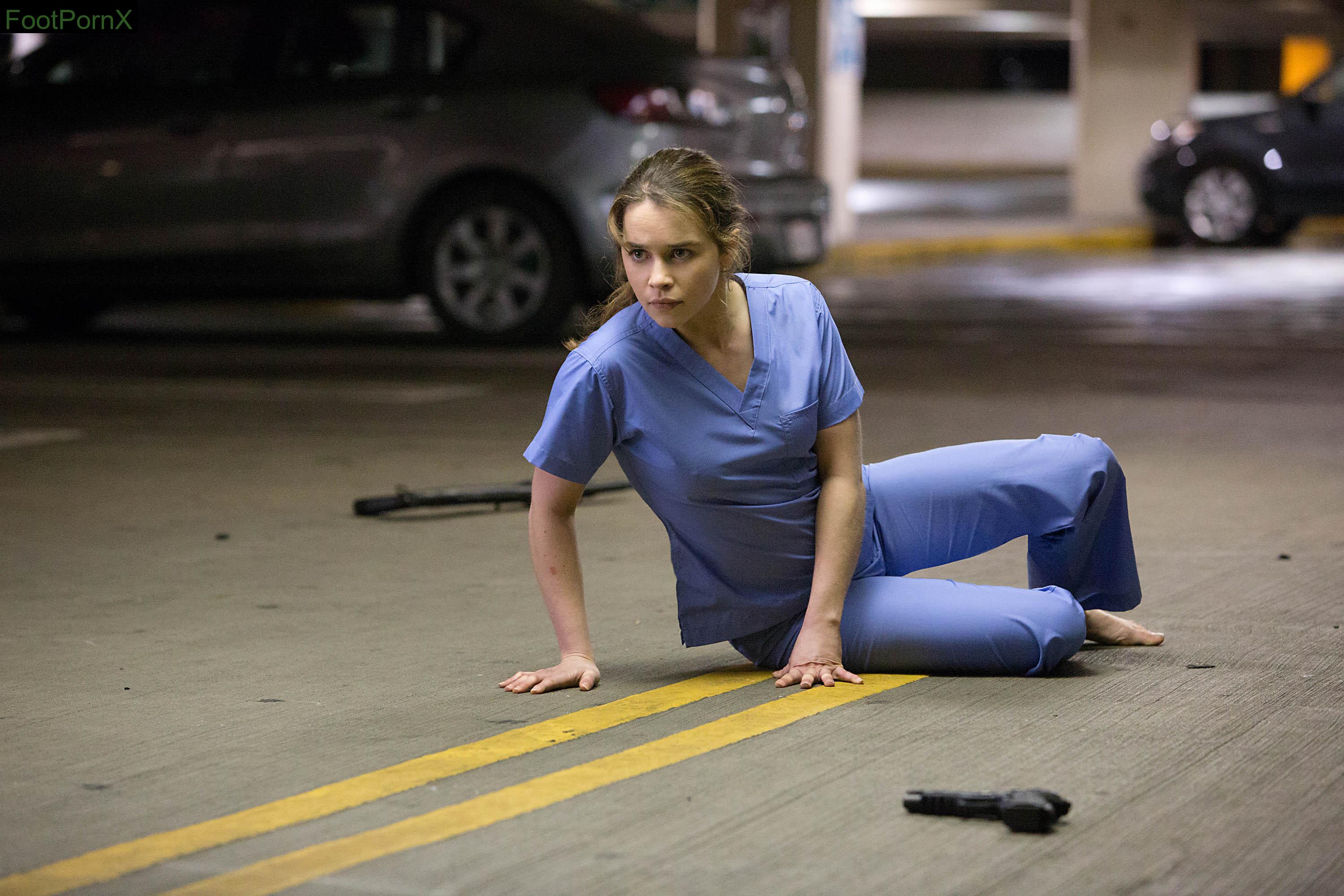 emilia clarke feet photo 8