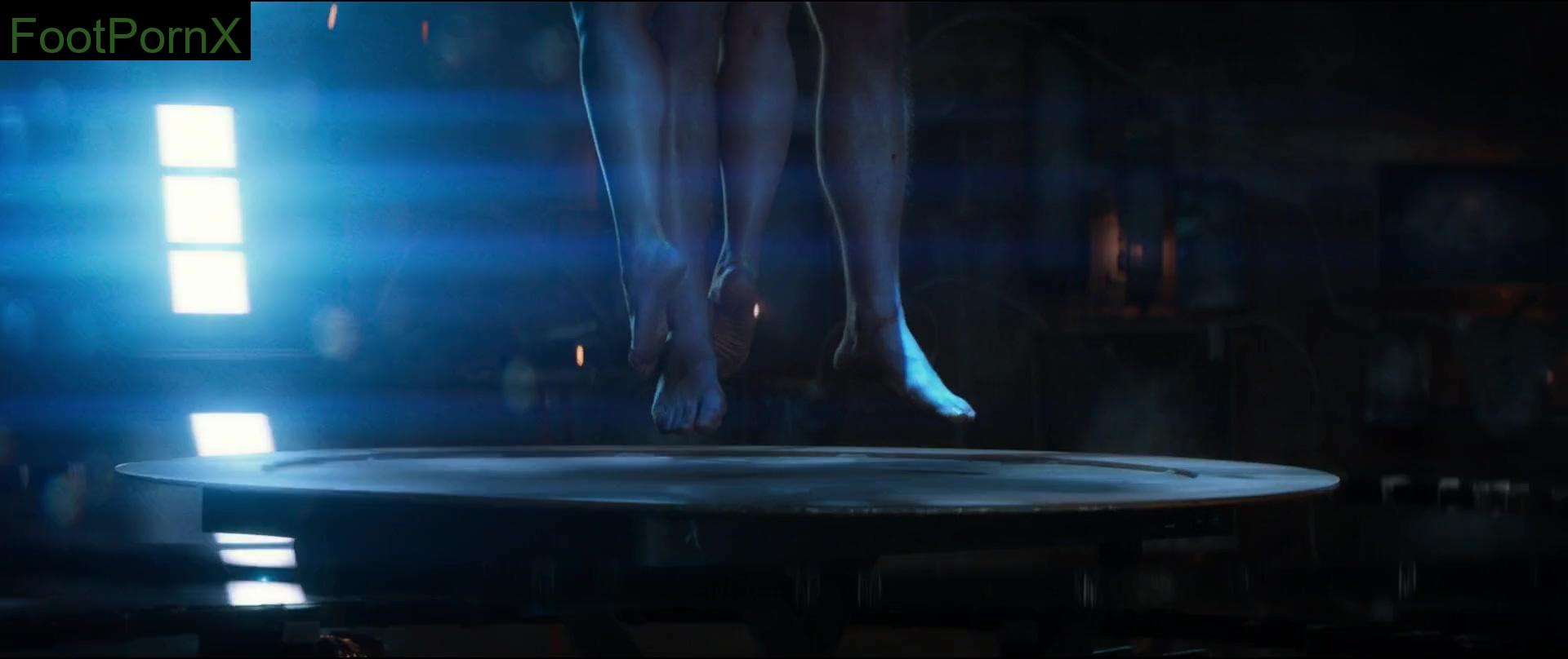 emilia clarke feet photo 18