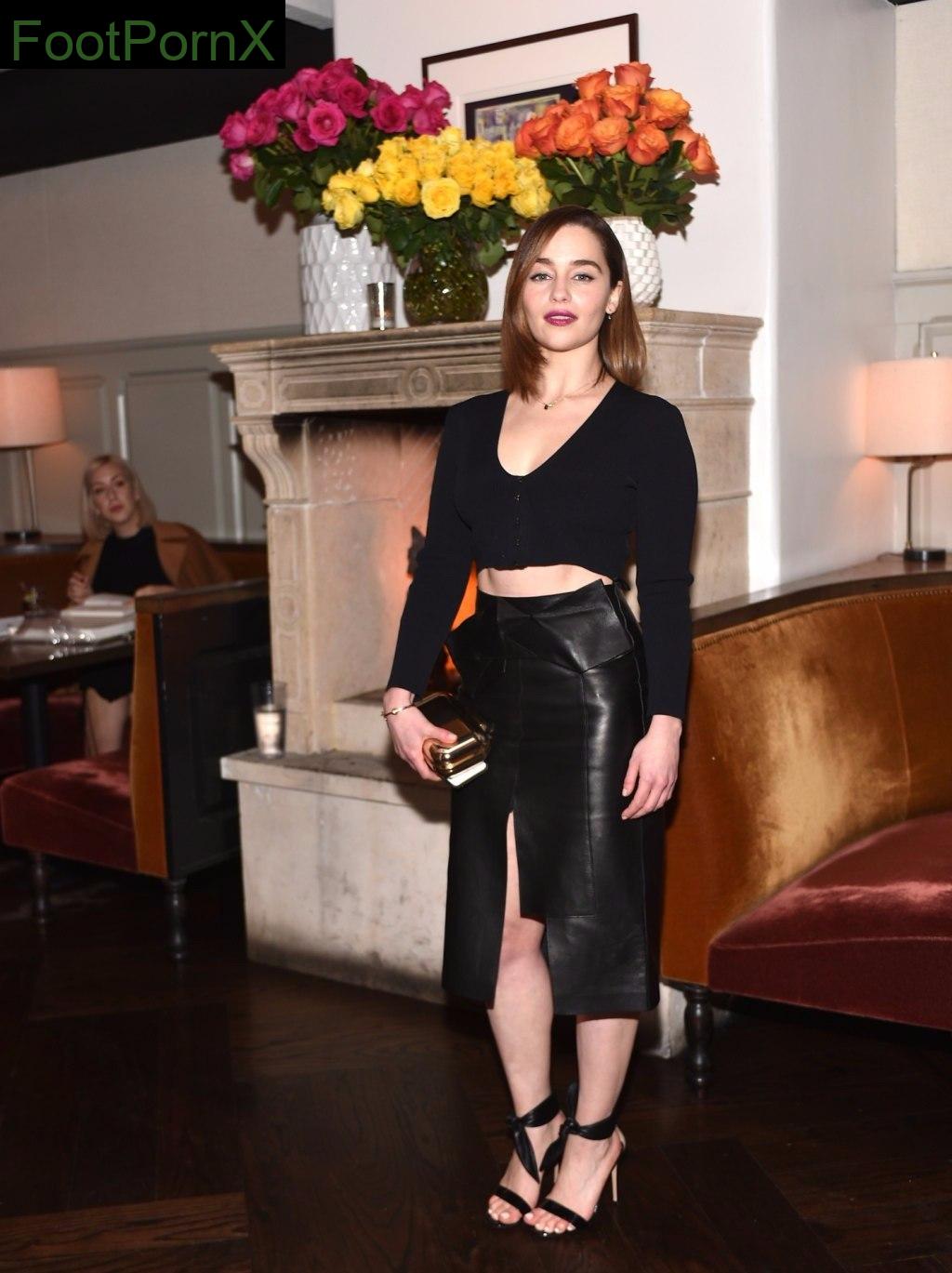 emilia clarke feet photo 20