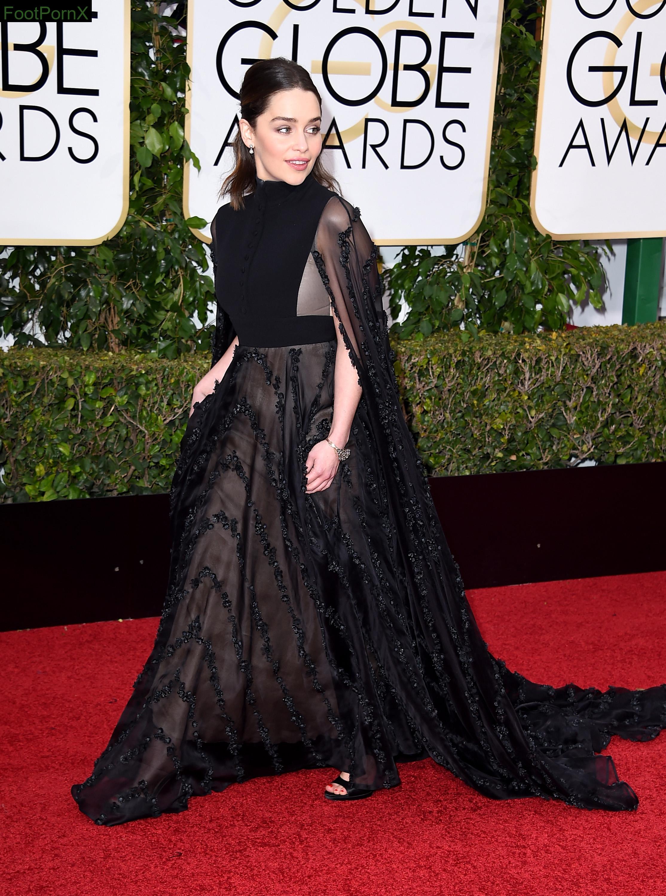 emilia clarke feet photo 18