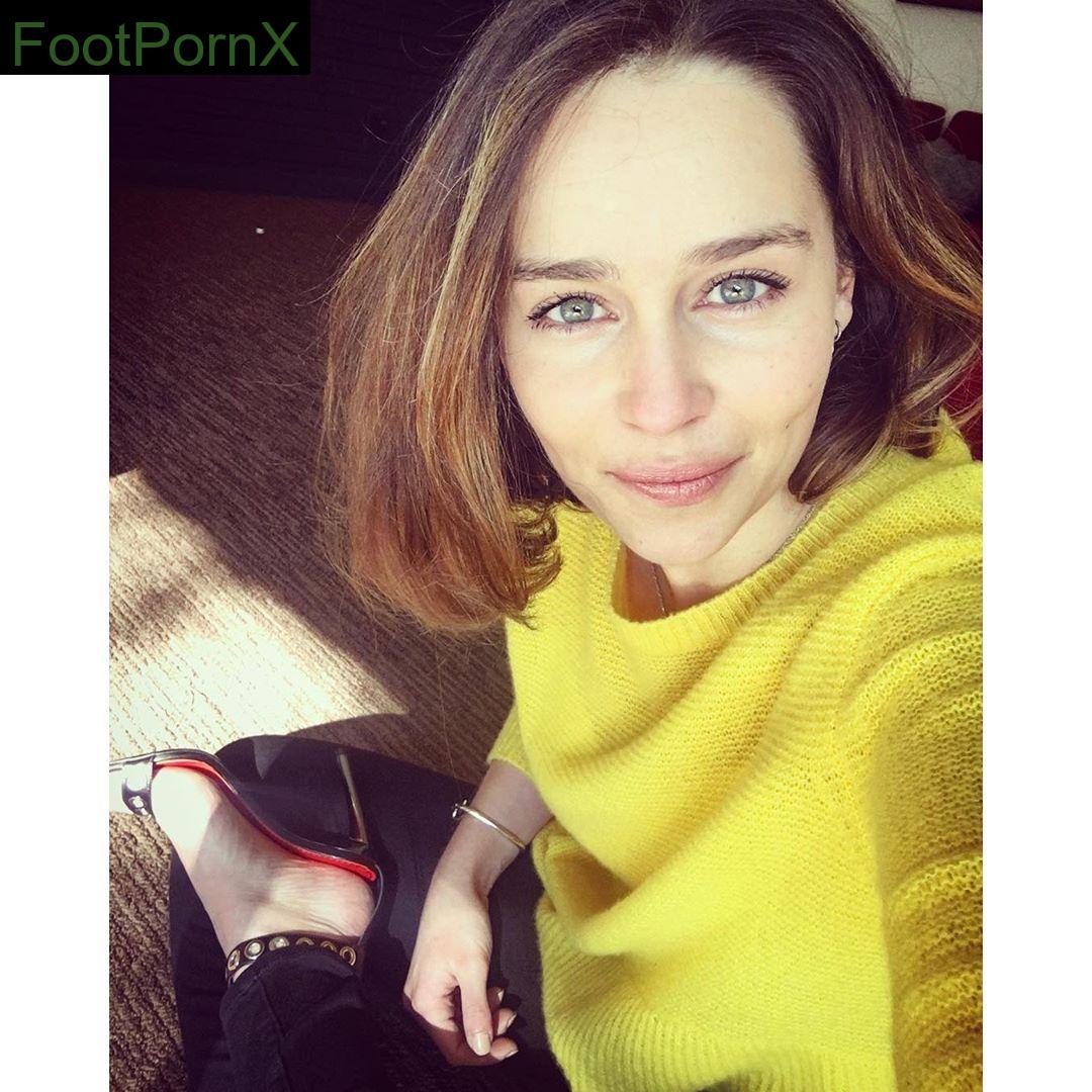 emilia clarke feet photo 20