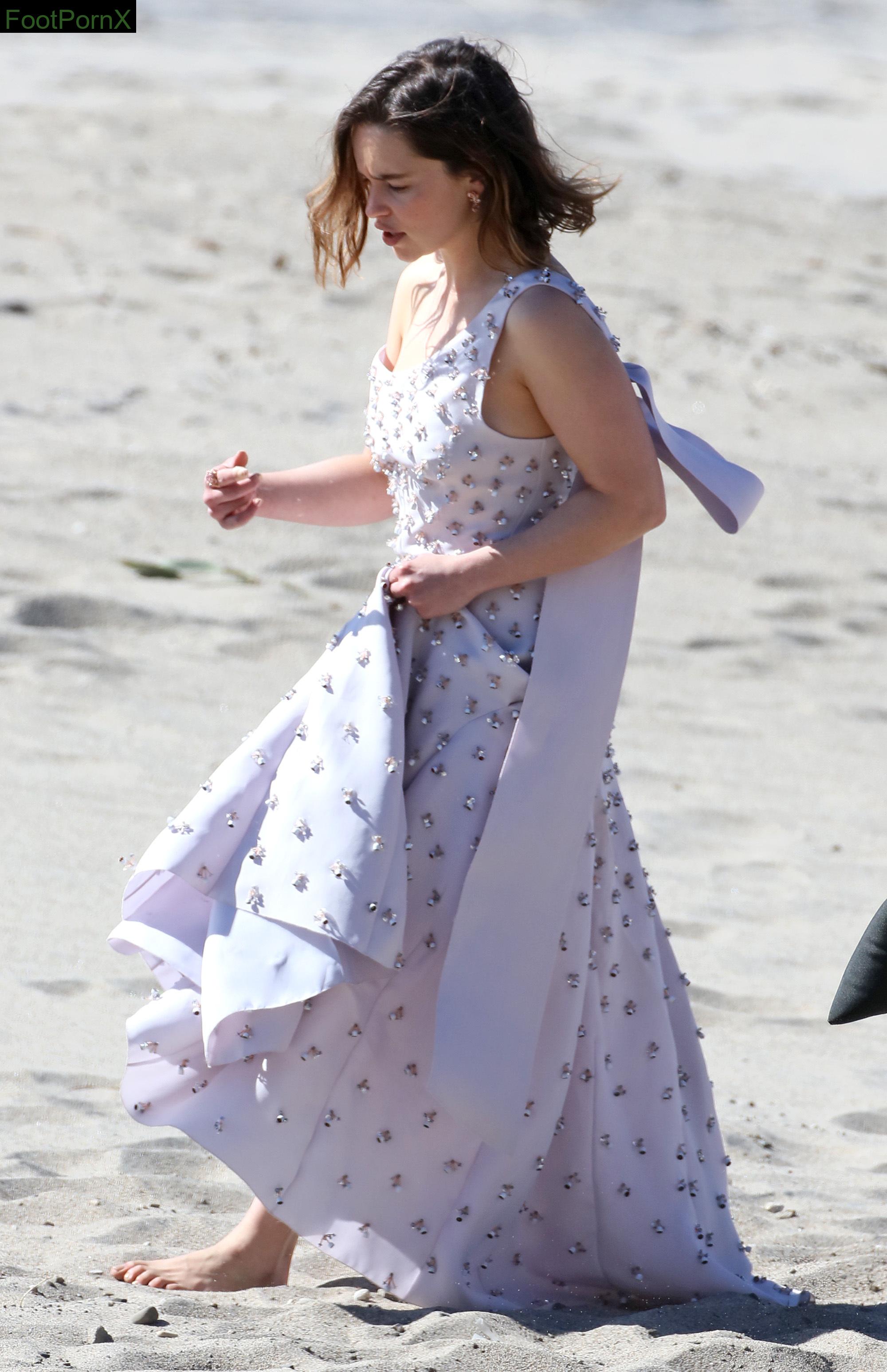 emilia clarke feet photo 18