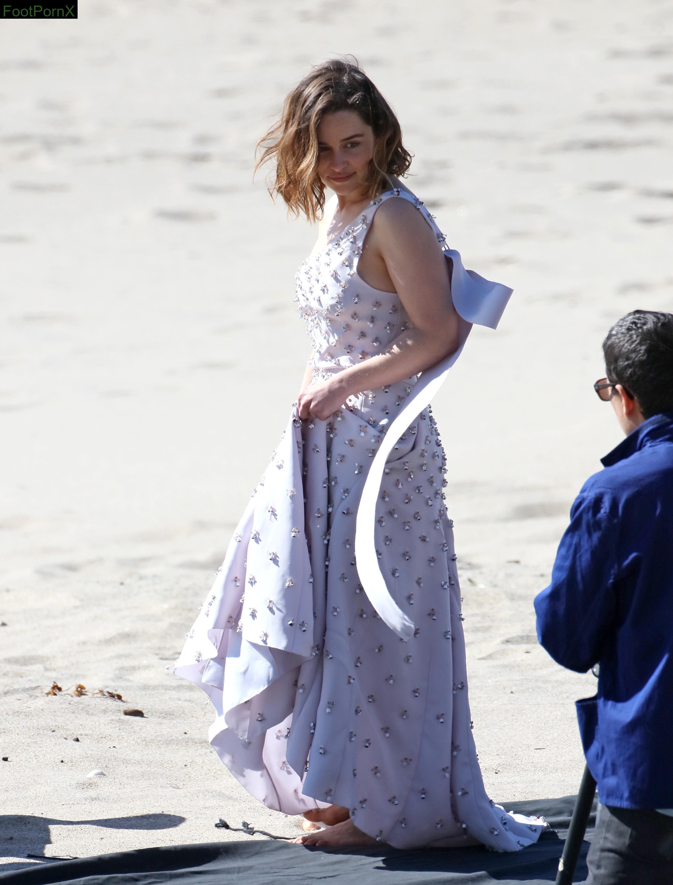 emilia clarke feet photo 8